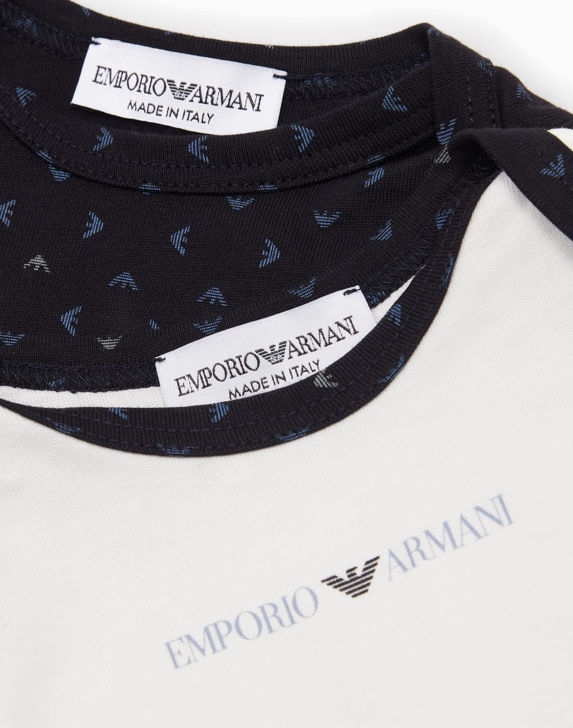 conjunto-para-regalo-con-dos-bodis-con-motivo-integral-de-guila-con-efecto-ptico-azul--emporio-armani