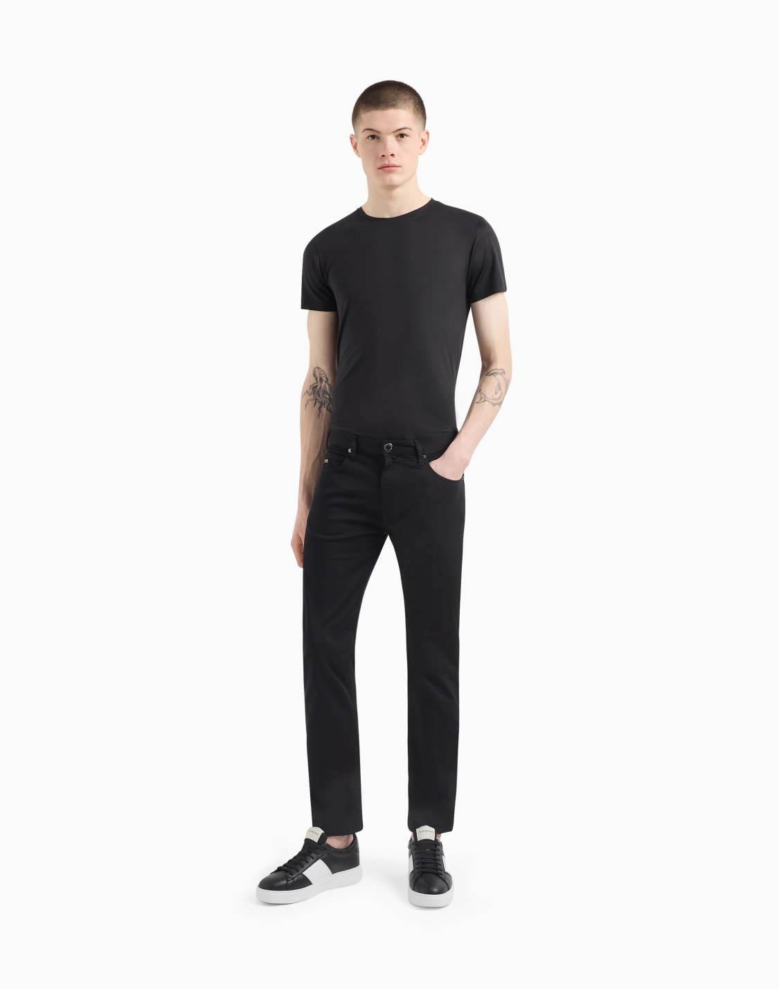 jean-j45-coupe-classique-en-gabardine-stretch-noir--emporio-armani