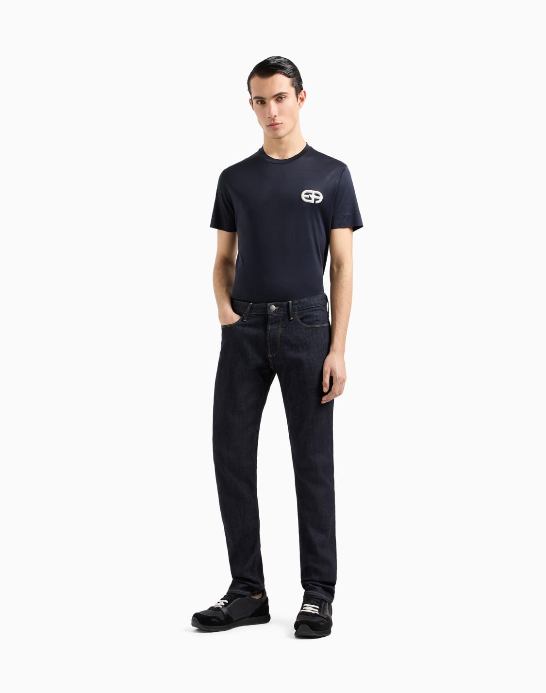 camiseta-en-punto-de-mezcla-de-lyocell-con-logotipo-ea-bordado-en-relieve-azul-marino--emporio-armani