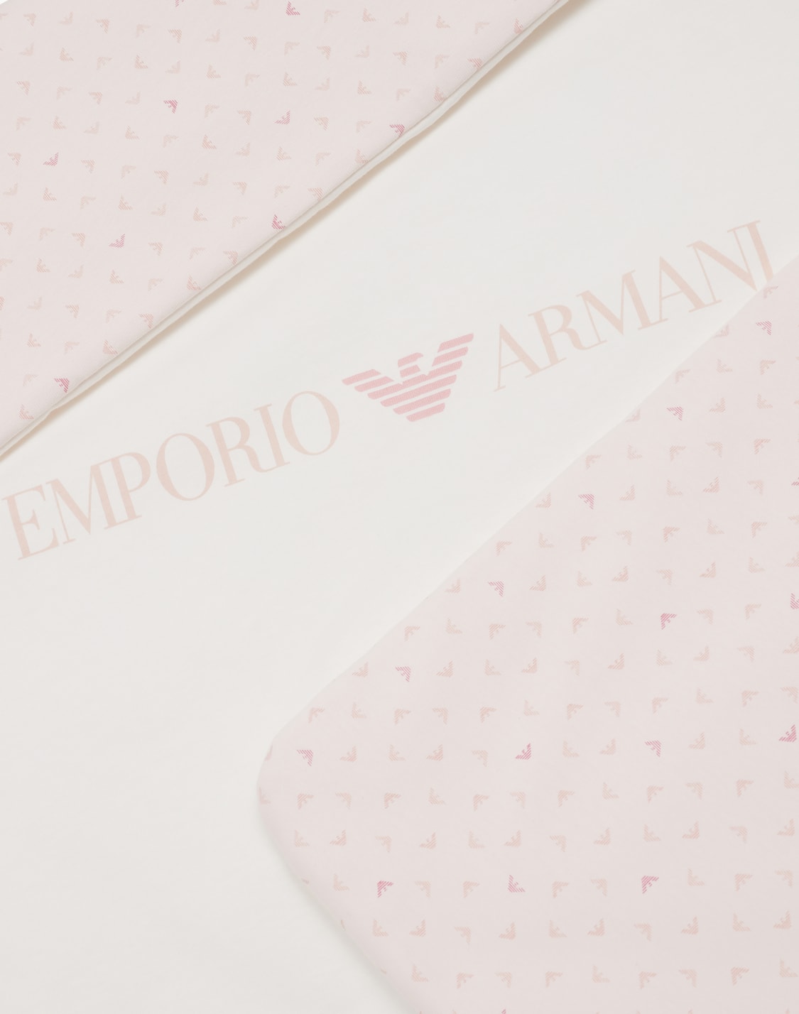 manta-reversible-con-logotipo-y-estampado-de-guilas-con-efecto-ptico-rosa--emporio-armani