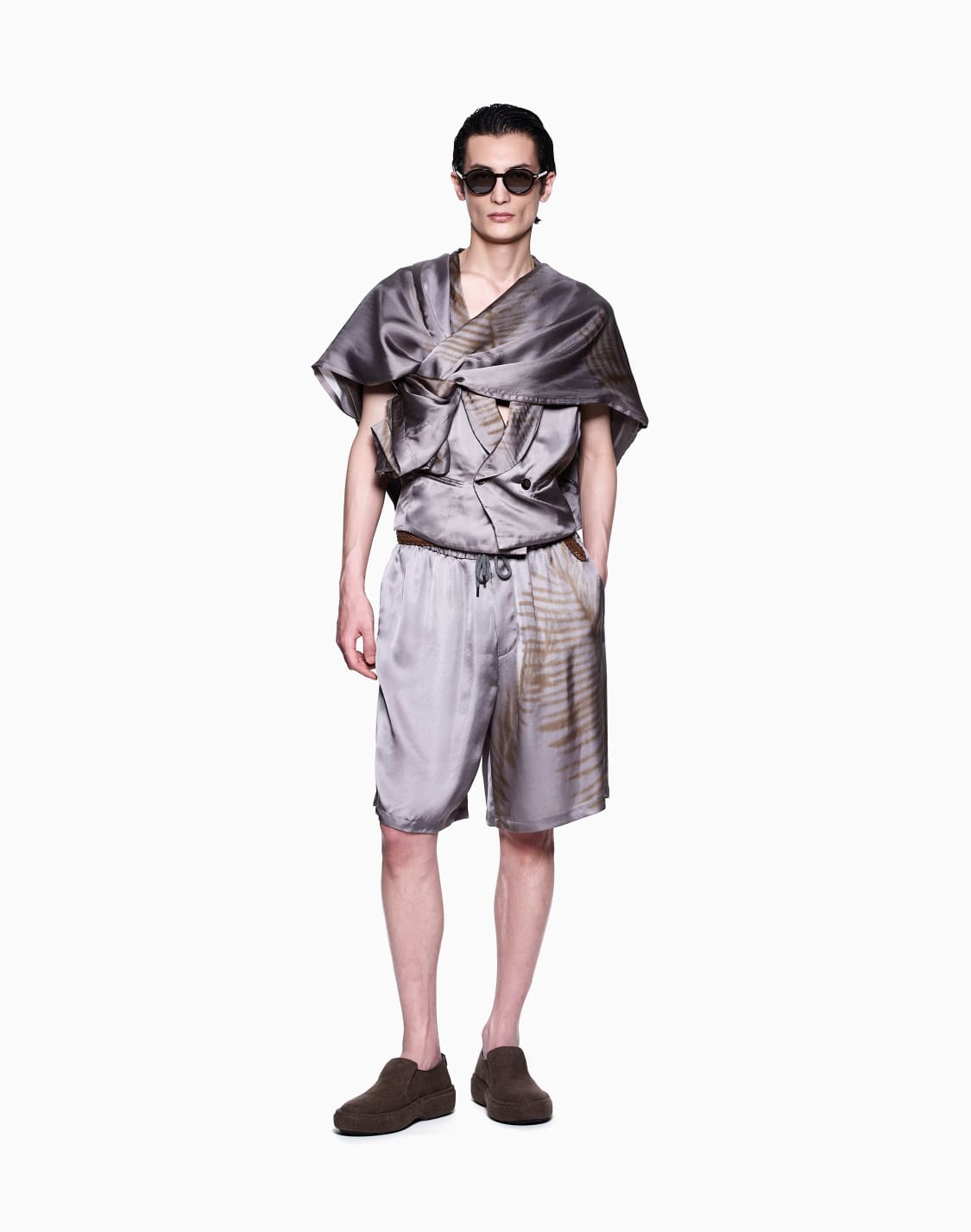 printed-cupro-flat-front-bermuda-shorts-grey--giorgio-armani