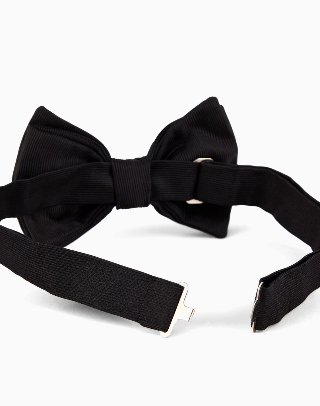 pure-silk-knotted-bow-tie-black--giorgio-armani