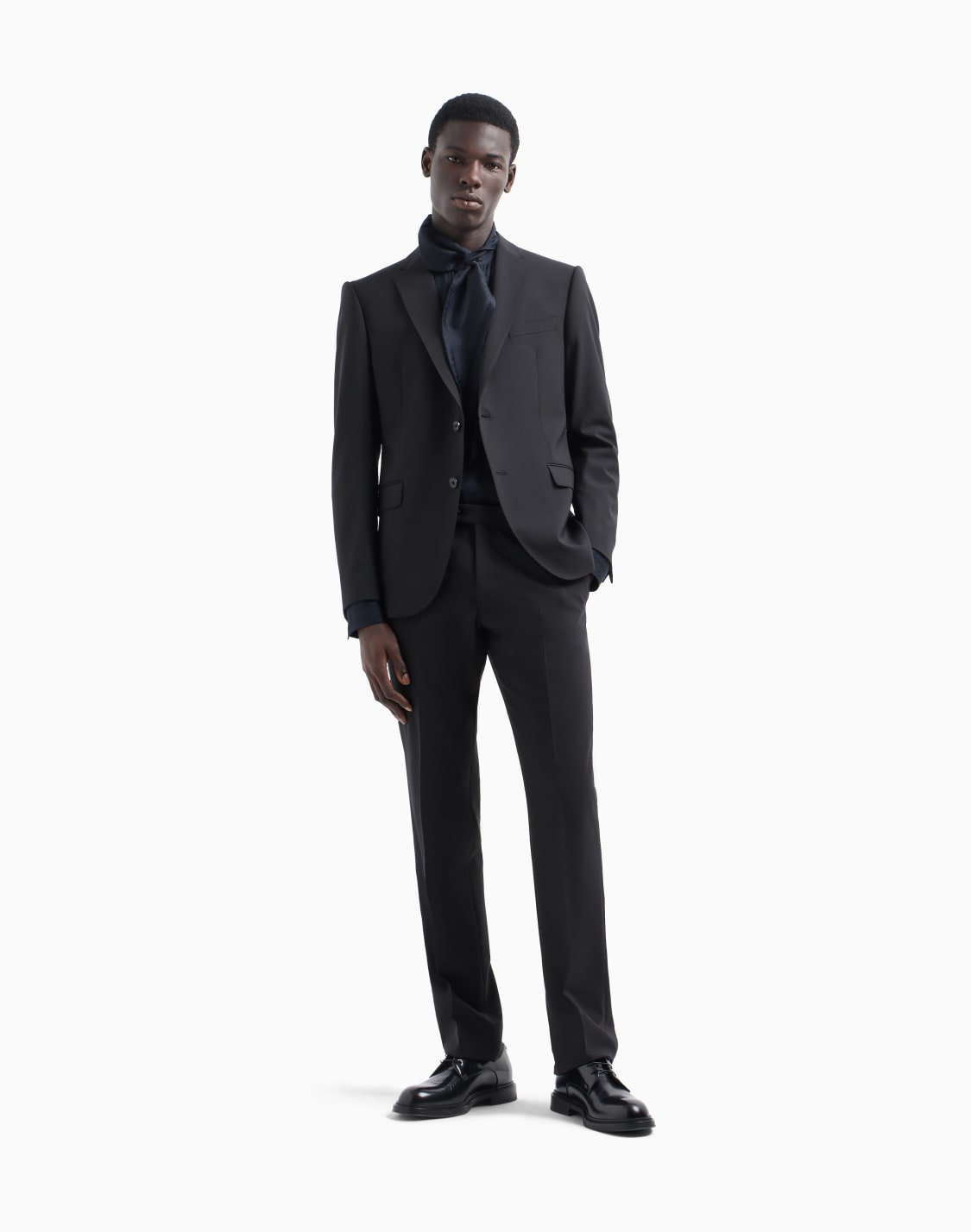 single-breasted-suit-in-virgin-wool-two-way-stretch-canvas-black--emporio-armani