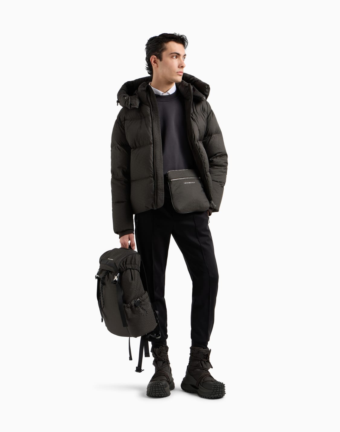 pantalones-de-chndal-de-tejido-de-punto-roma-negro--emporio-armani