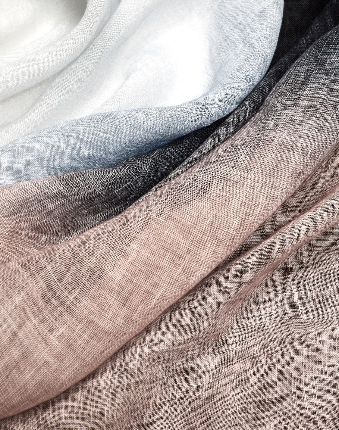 stola-in-lino-con-stampa-sfumata-rosa--giorgio-armani