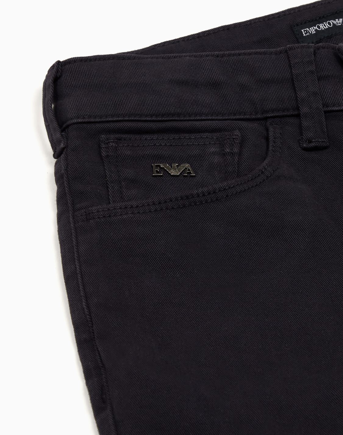 jeans-j06-aus-denim-marineblau--emporio-armani