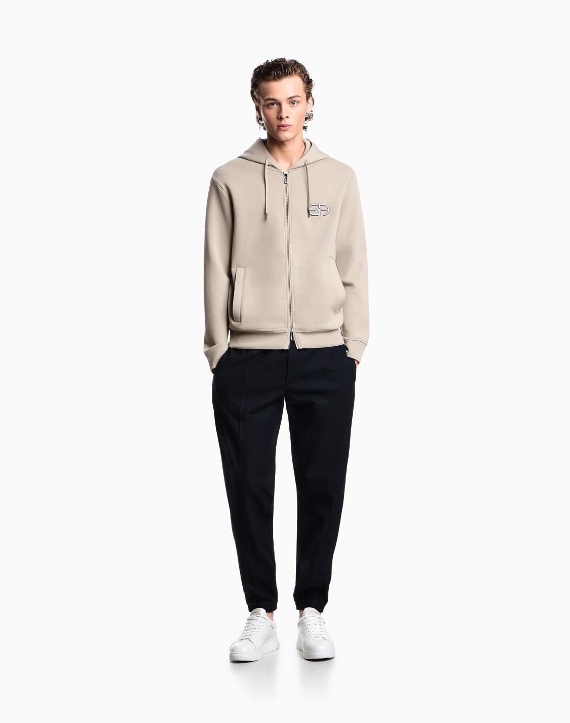 sweat-shirt-capuche-fermeture-zippe-en-jersey-double-avec-logo-ea-brod-en-relief-beige--emporio-armani