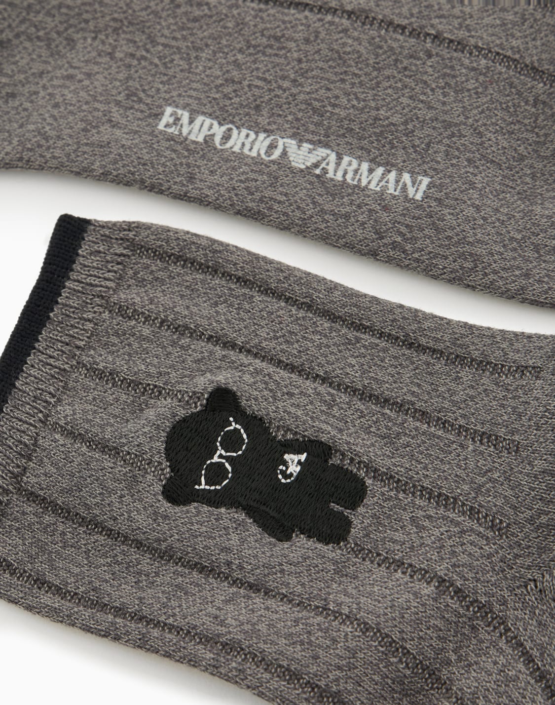 ロクル丈刺繍マンガベアソックス-グレ--emporio-armani