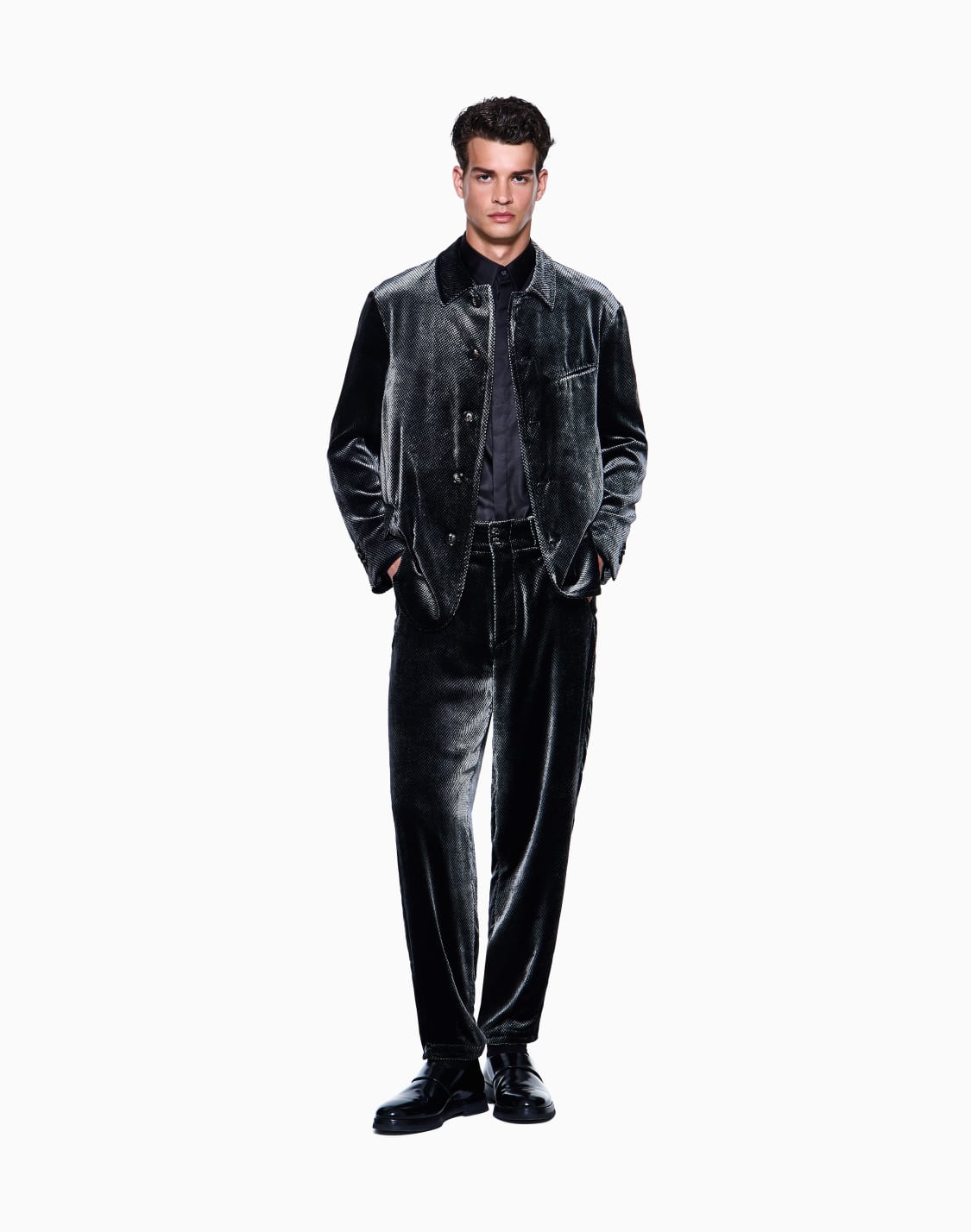 chemise-coupe-classique-en-serg-de-soie-noir--giorgio-armani