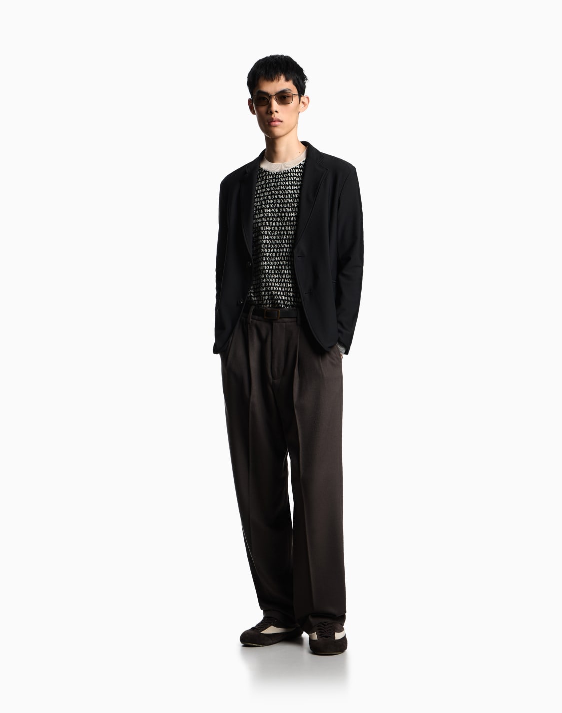 chaqueta-de-abotonadura-sencilla-en-punto-tcnico-con-microtextura-de-efecto-tridimensional-negro--emporio-armani
