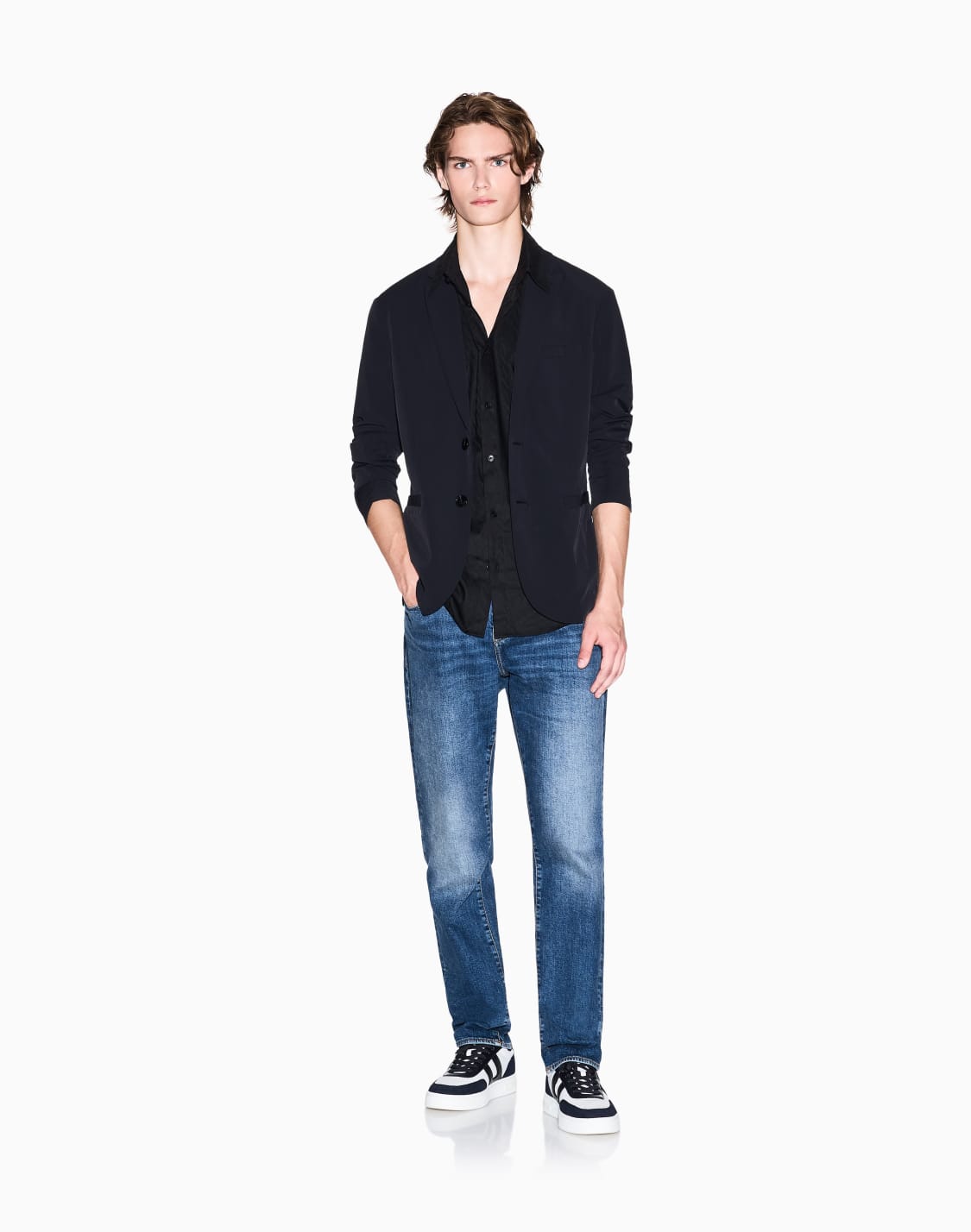 veste-simple-boutonnage-en-serg-ultra-stretch-noir--armani-exchange