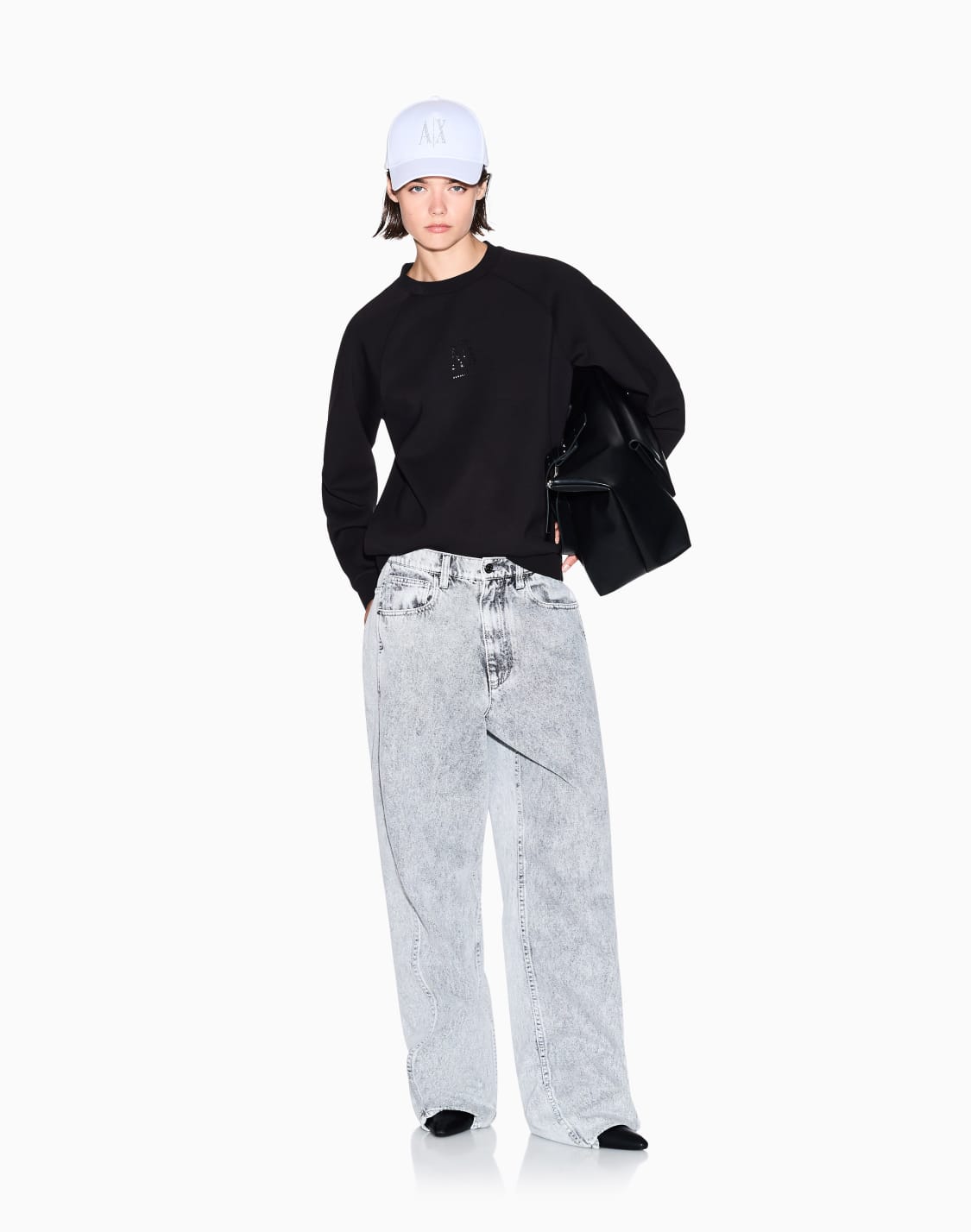icon-クルネックスウェットプルオバ-ブラック--armani-exchange
