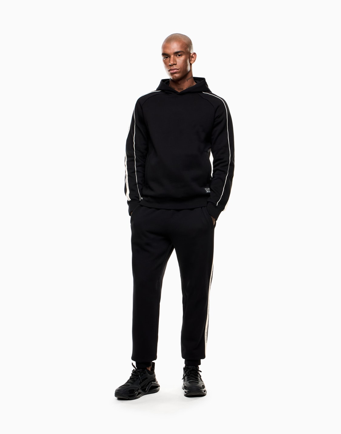 pantalon-de-jogging-logo-series-en-mlange-de-coton-noir--ea7