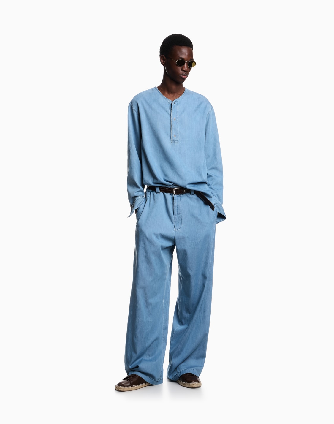 pantalones-anchos-en-denim-ligero-icon-azul--emporio-armani
