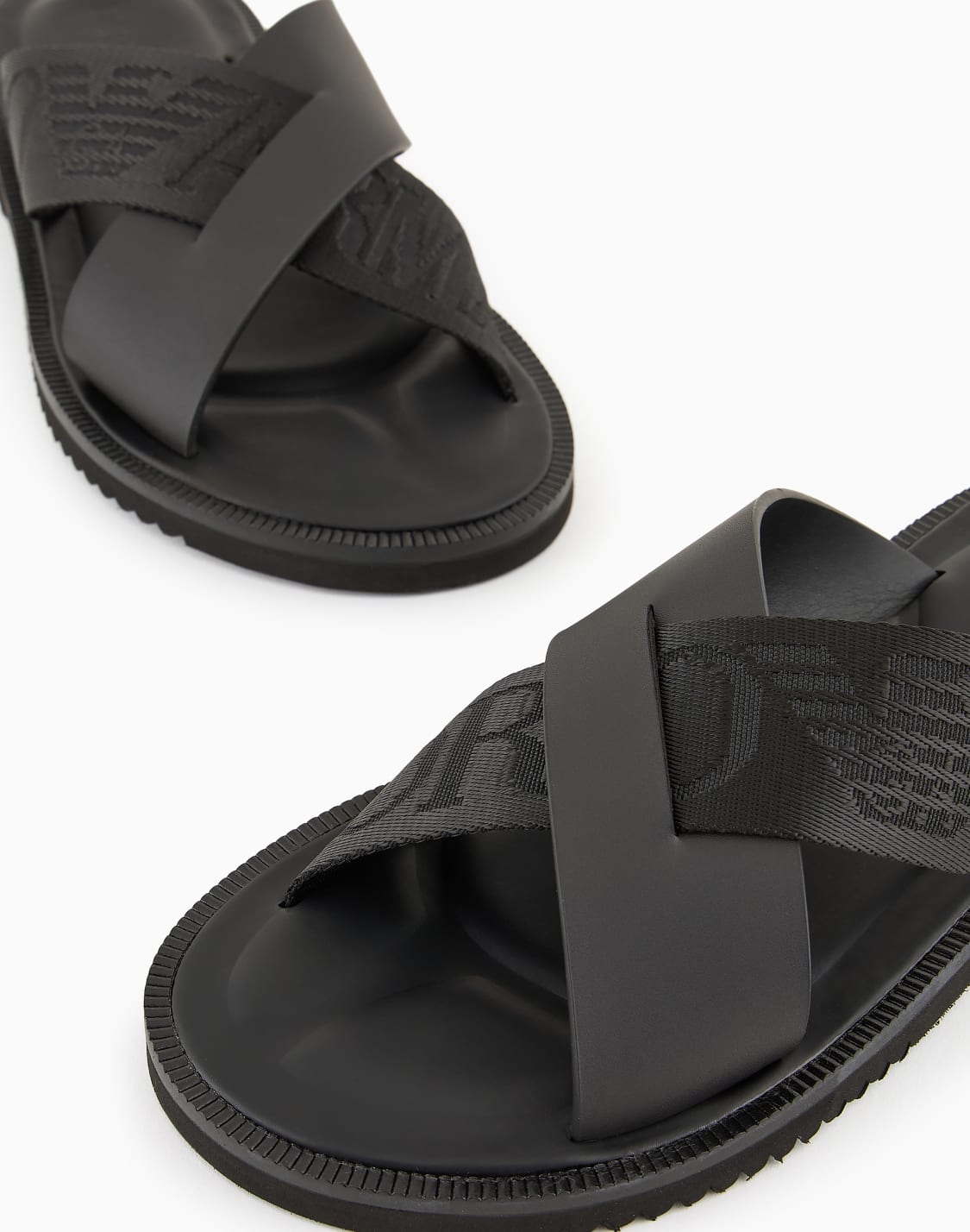 leather-cross-over-sandals-with-logo-tape-black--emporio-armani