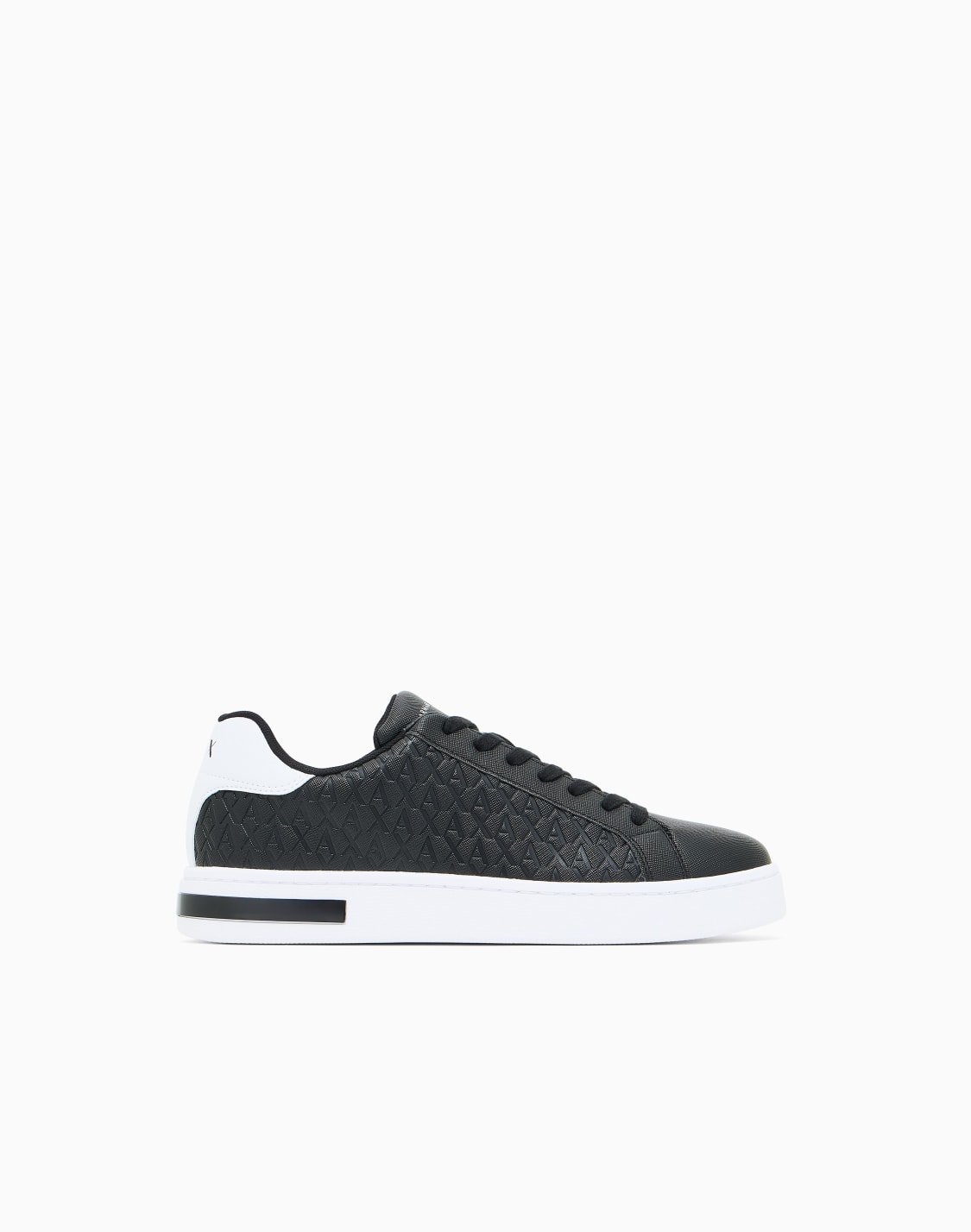 baskets-lacets-et-logo-emboss-all-over-noir--armani-exchange