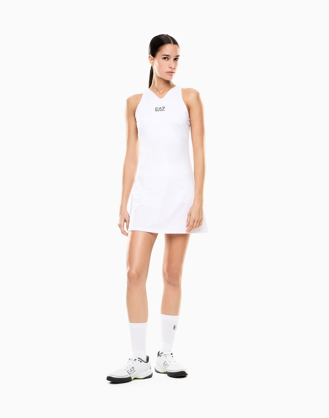 robe-tennis-pro-en-tissu-technique-ventus7-blanc--ea7