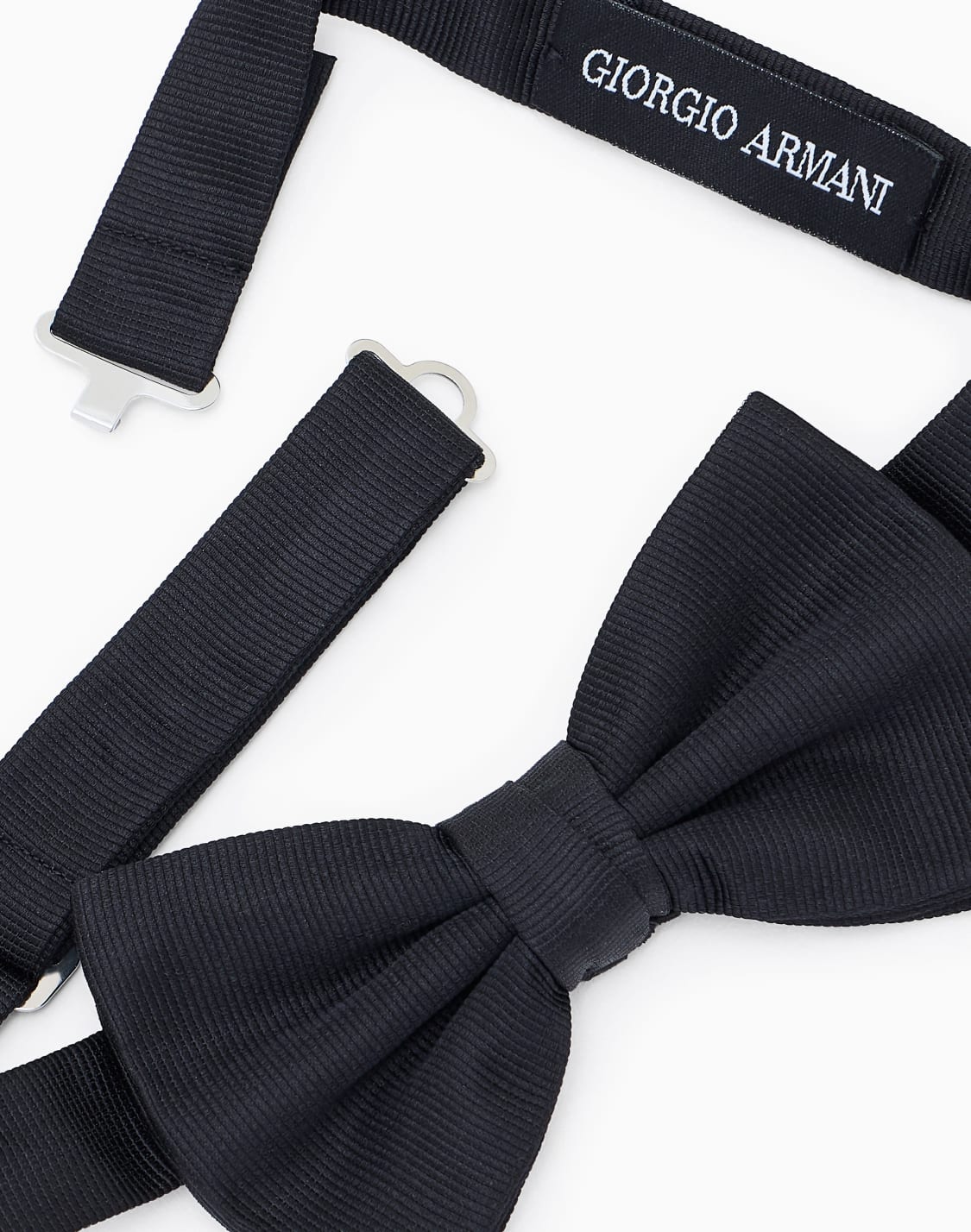 pure-silk-knotted-bow-tie-black--giorgio-armani