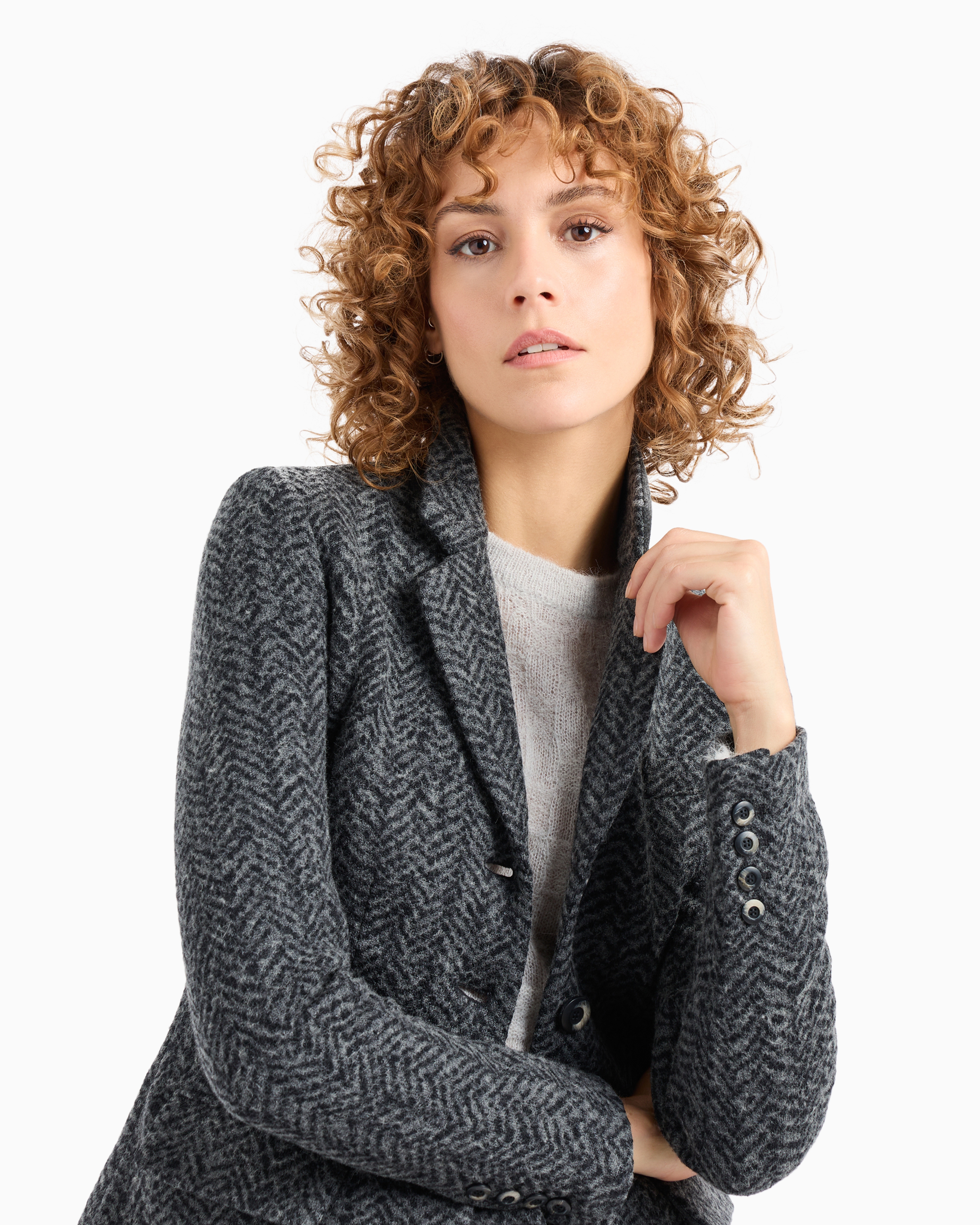 Single-breasted jacket in a wool-blend chevron-motif Single-breasted jacket in a wool-blend chevron-motif