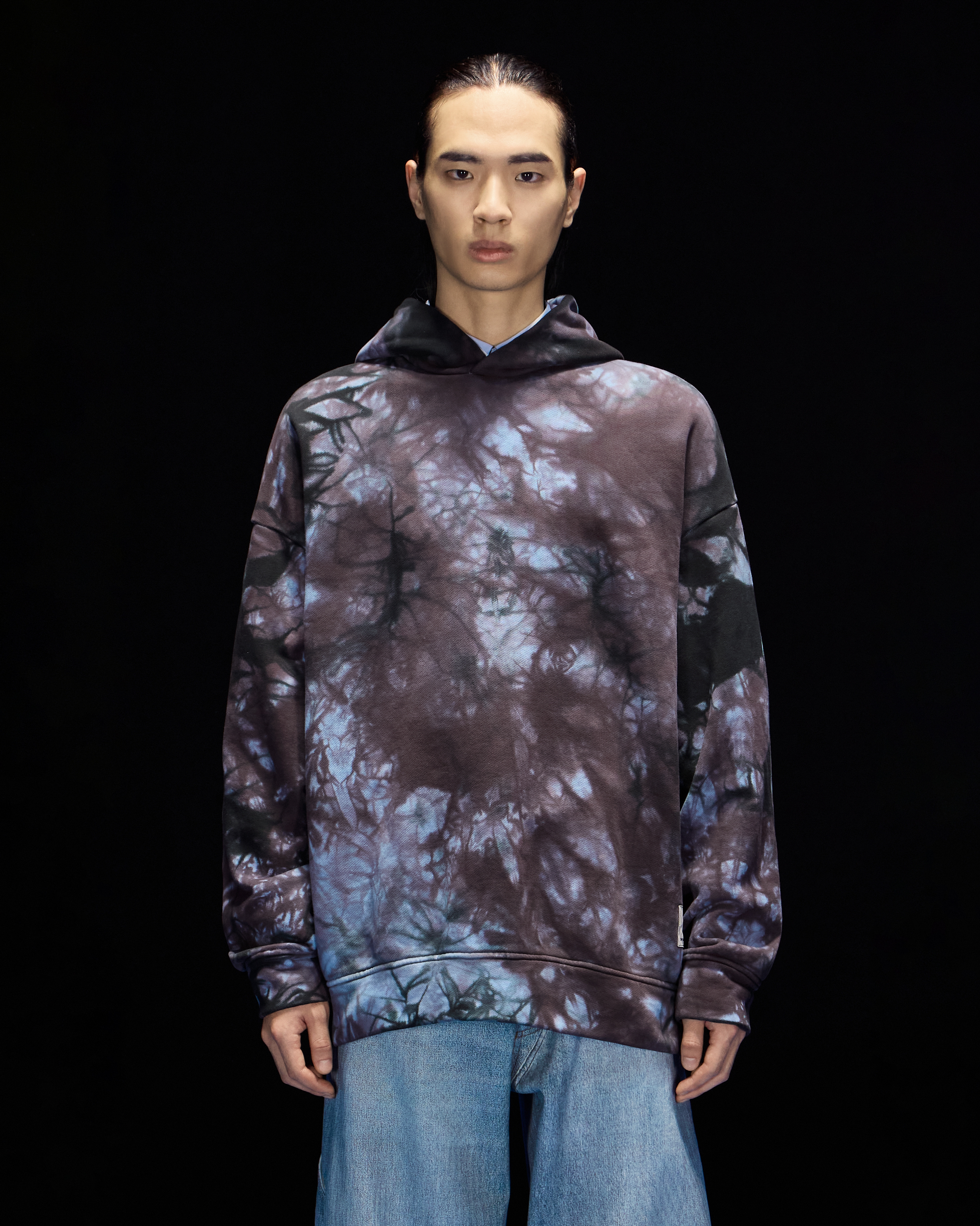 EMPORIO ARMANI ASV BLACK BLUE CAPSULE COLLECTION OVERSIZE ORGANIC-JERSEY HOODED TIE-DYE PRINT SWEATSHIRT 