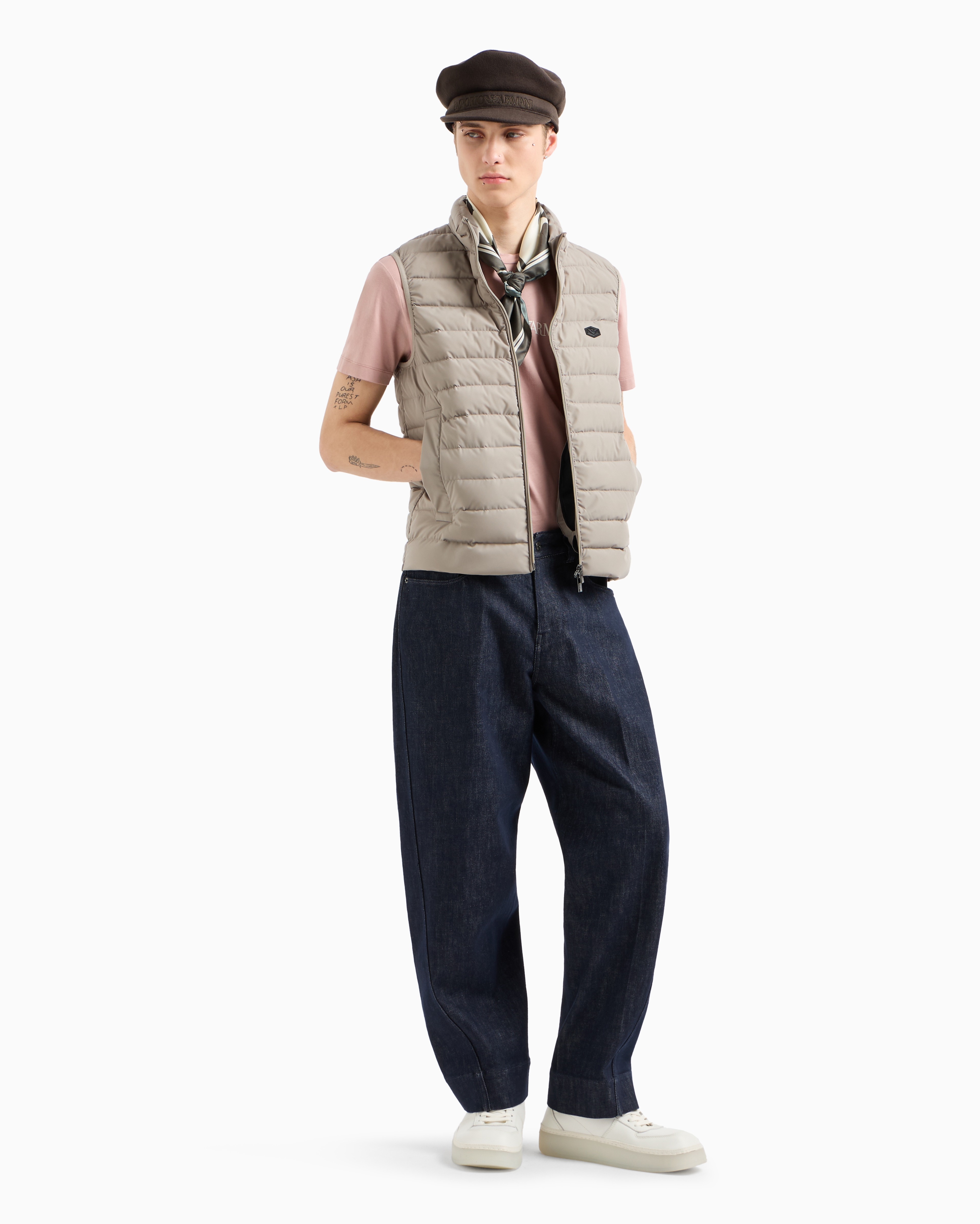 【関税無・国内発】 Emporio Armani / Puffer Down Gilet / ジレ Emporio Armani Men's Train Core Down Vest, Black, Extra