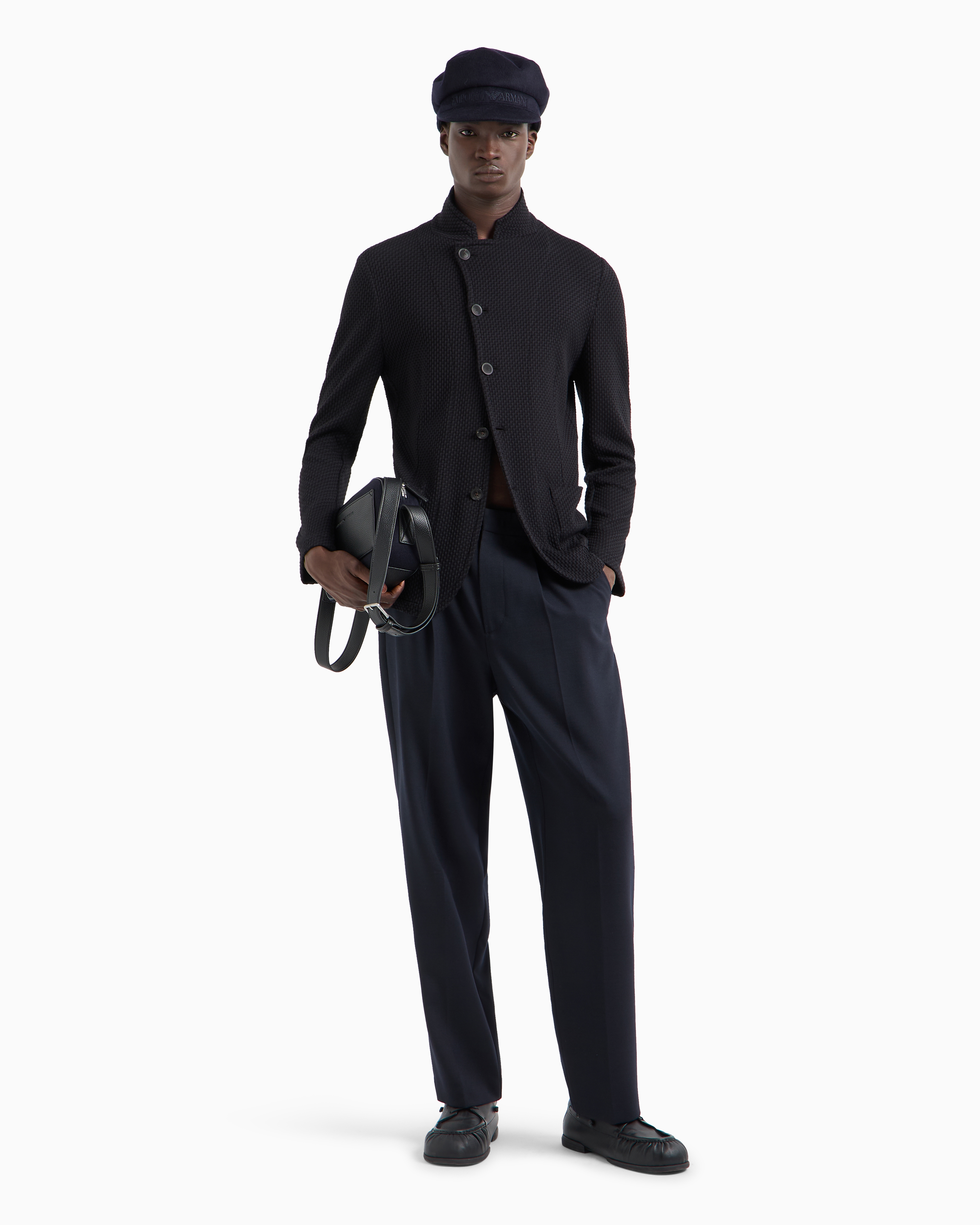 Guru-collar jacket with off-centre fastening in 3D-effect