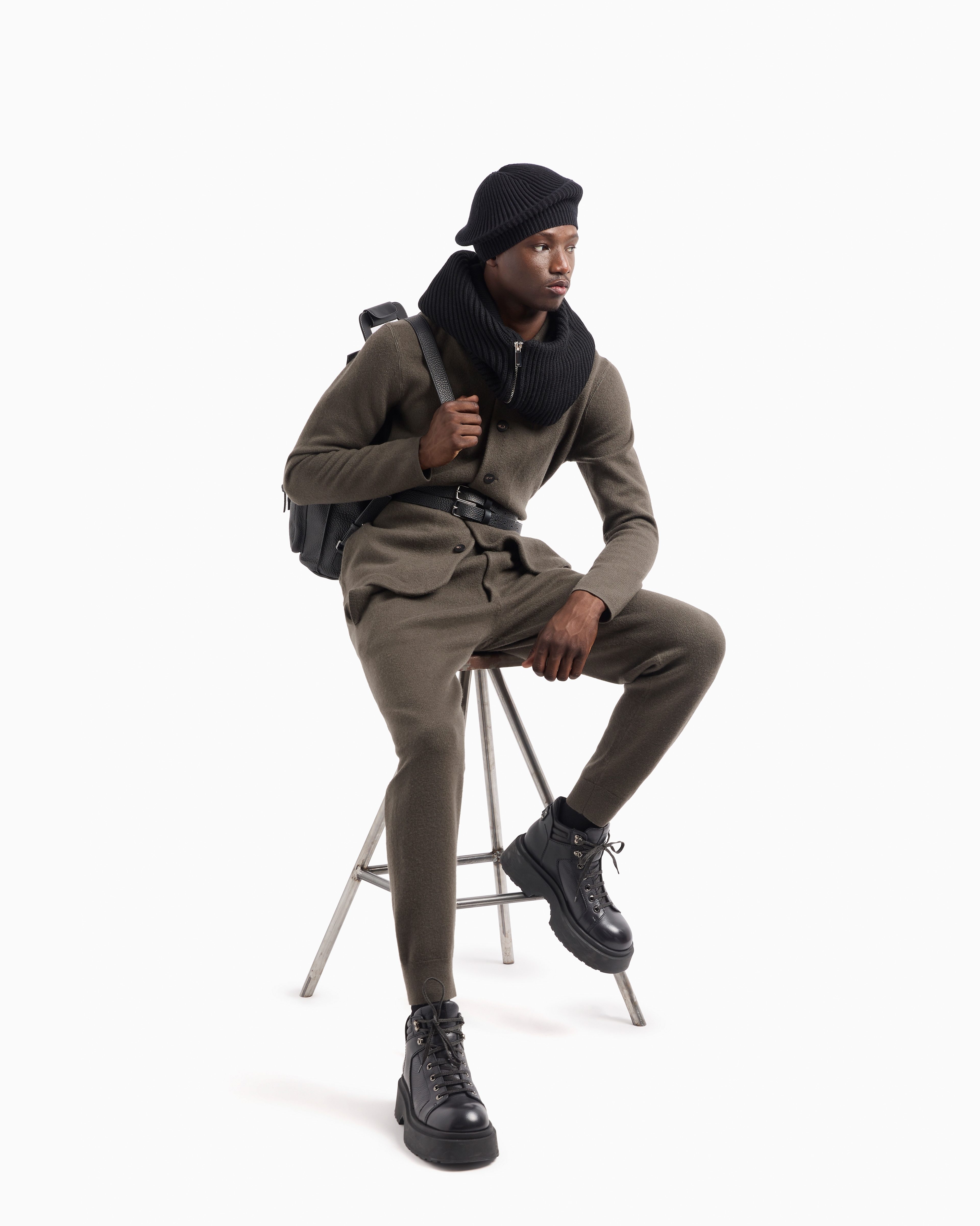 Emporio Armani Official Store Veste En Maille Rase De Laine Vierge Icon In Marron