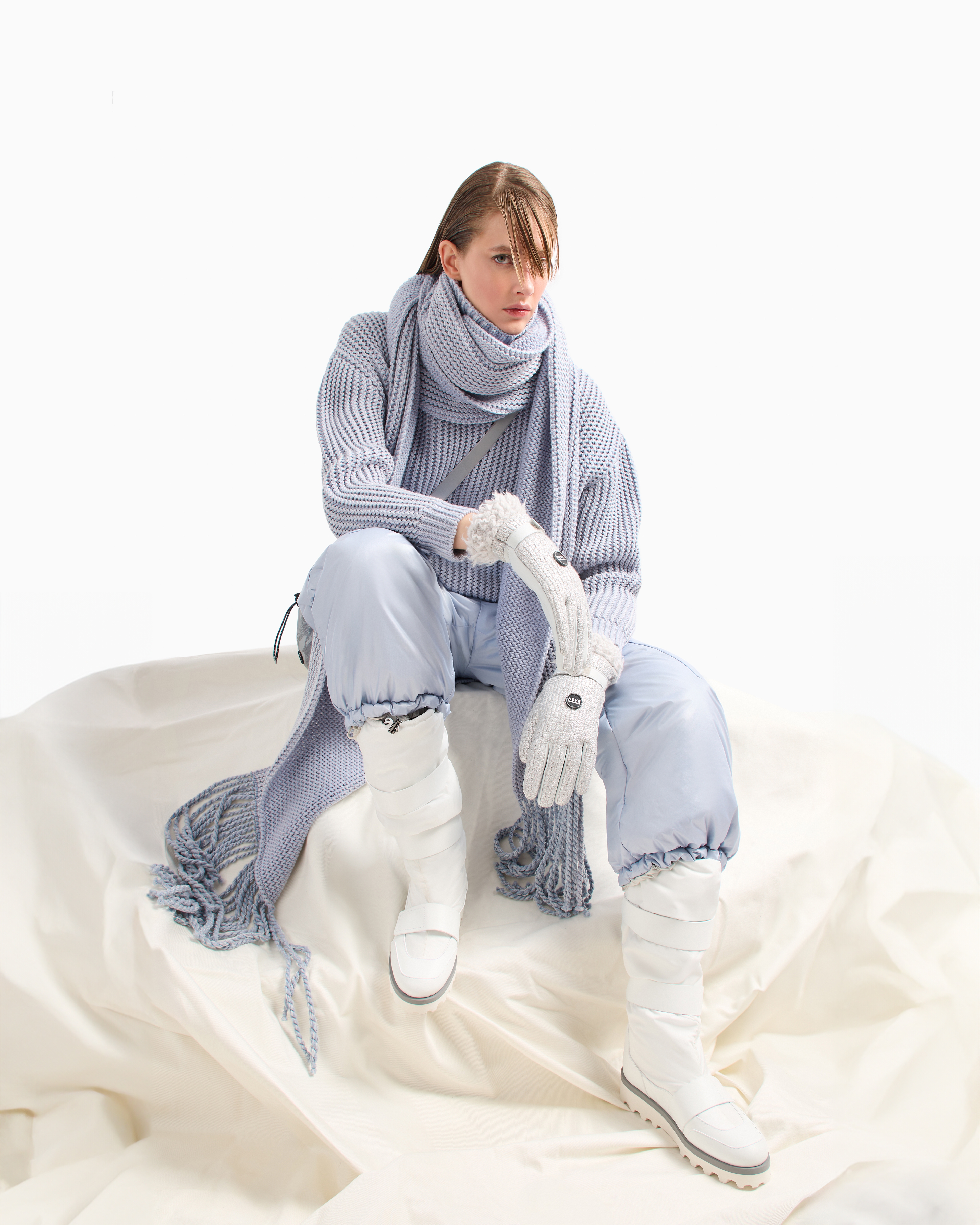 Giorgio Armani Neve Oversized Mock-neck Jumper In A Blend Of Cashmere And Virgin Wool In Light Blue