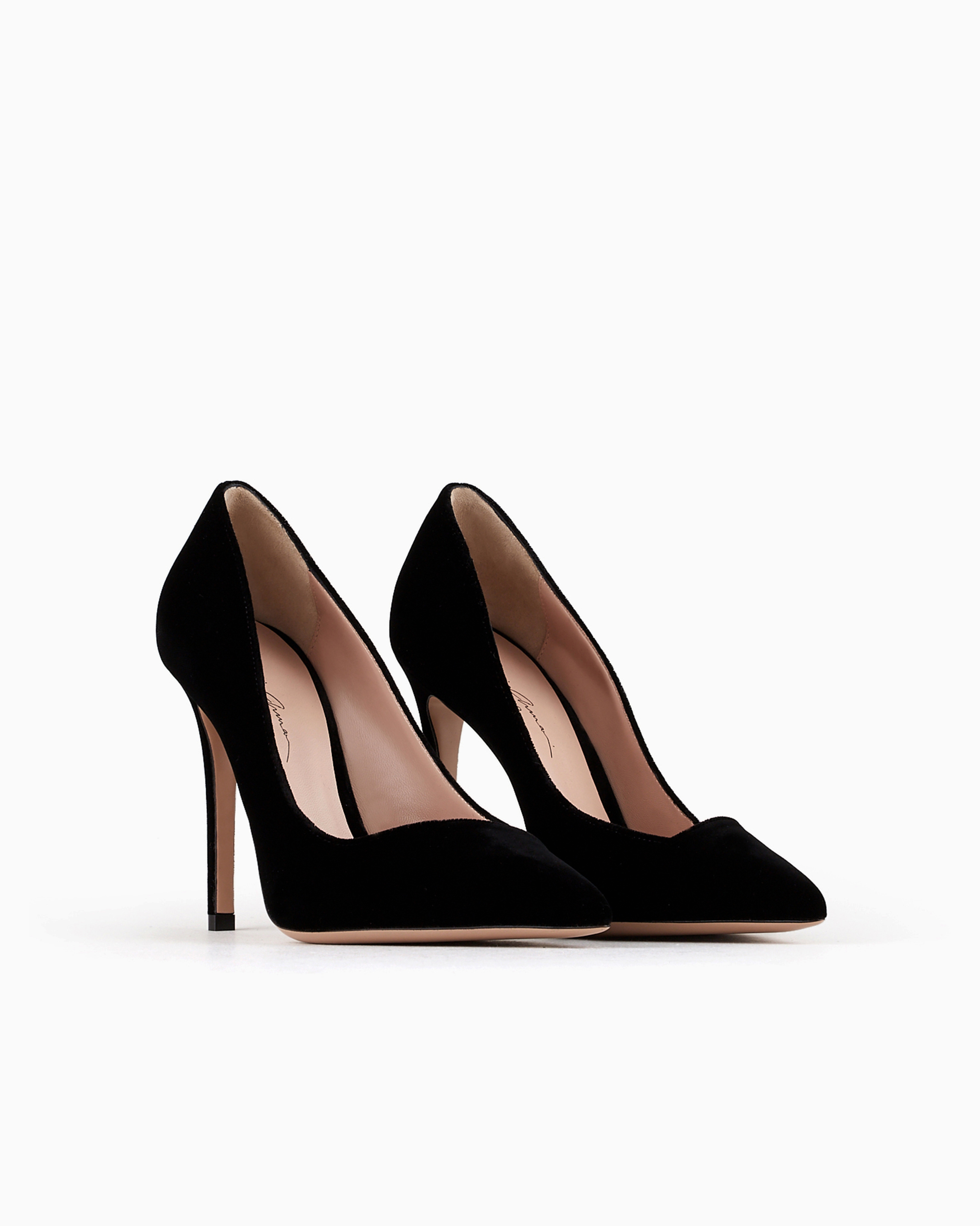 Velvet Court Shoes With An Asymmetric Top Line Cod X1e878 Xt684 00002