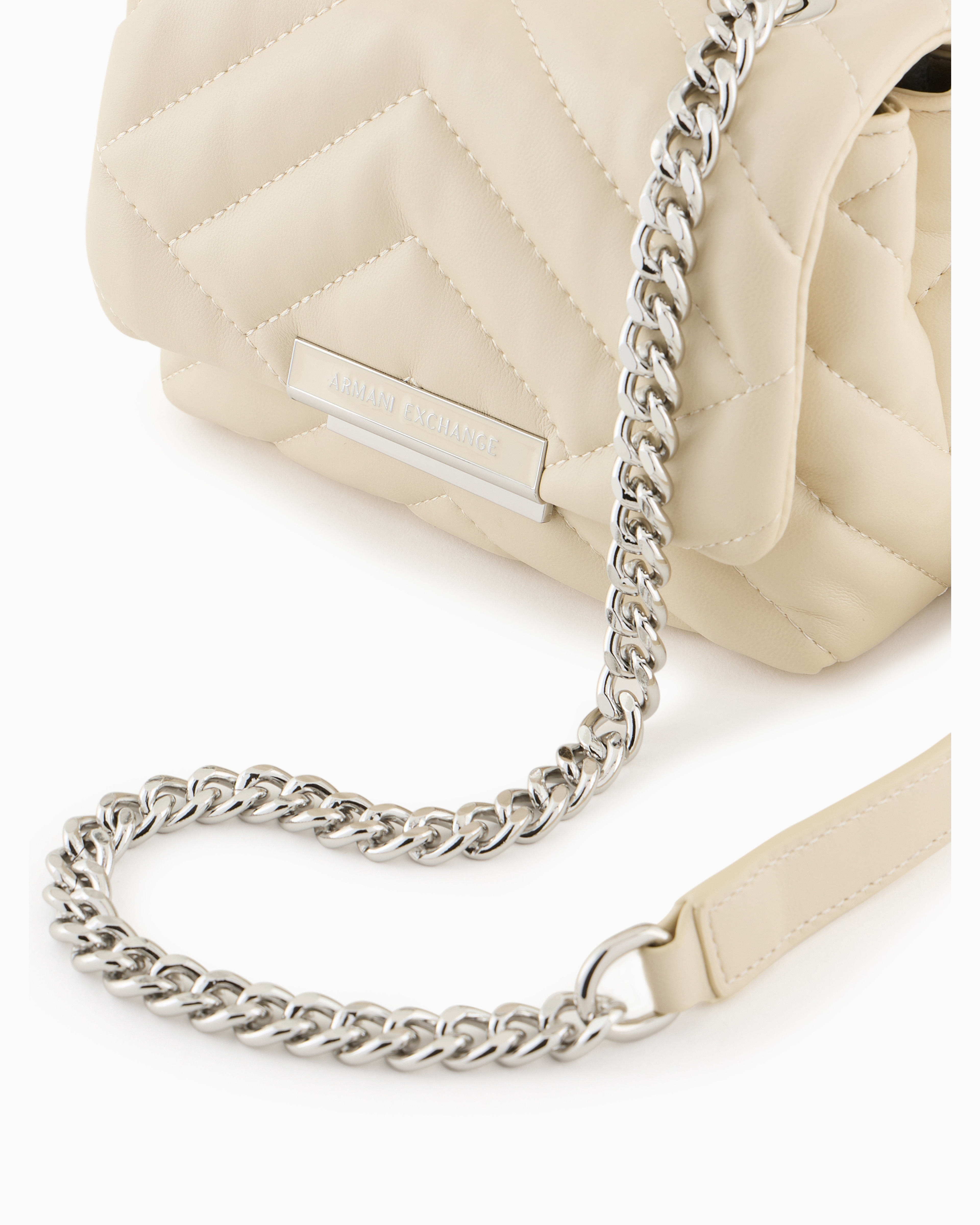 Small shoulder bag with quilted workmanship