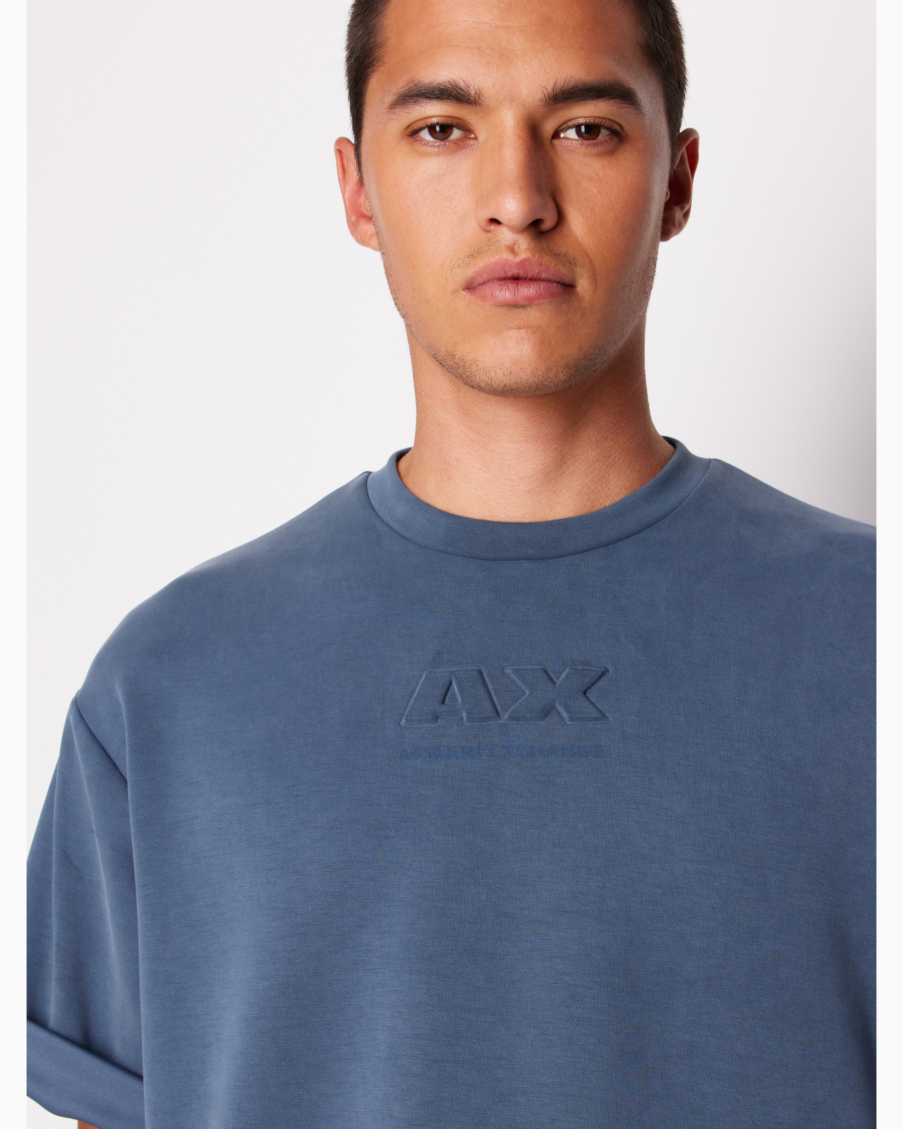 Relaxed fit T-shirt with round neck and logo
