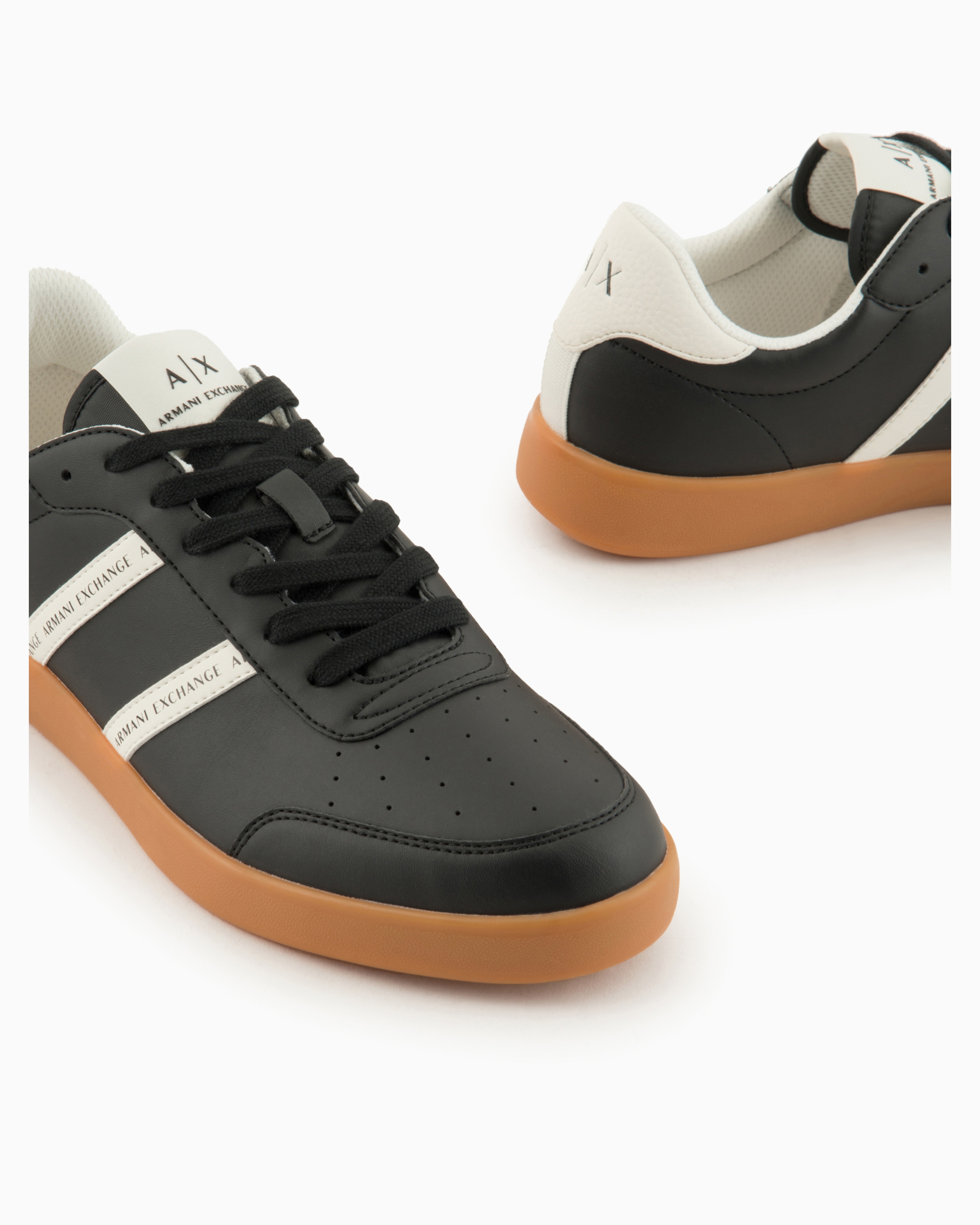 Sneakers with logo