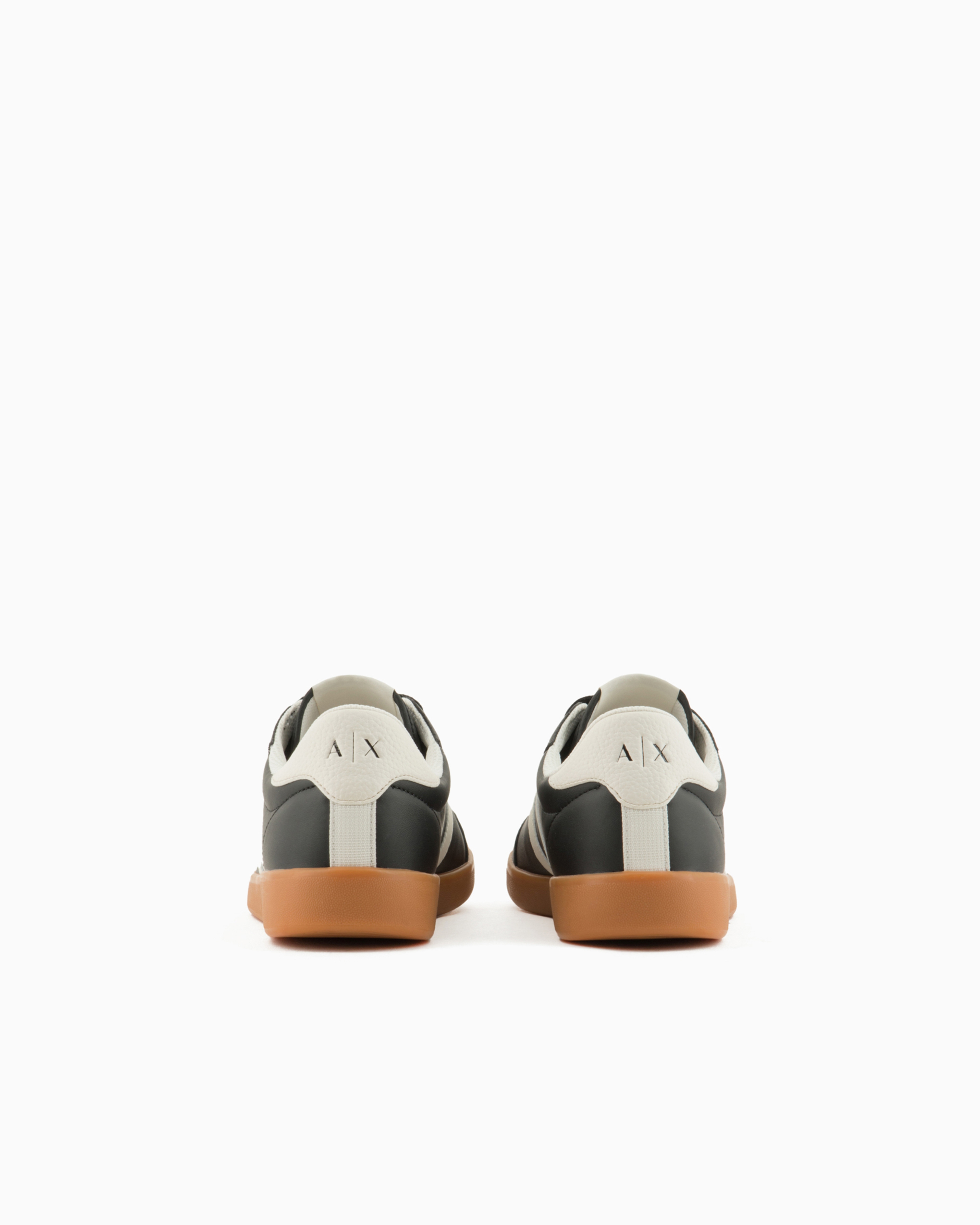 Sneakers with logo
