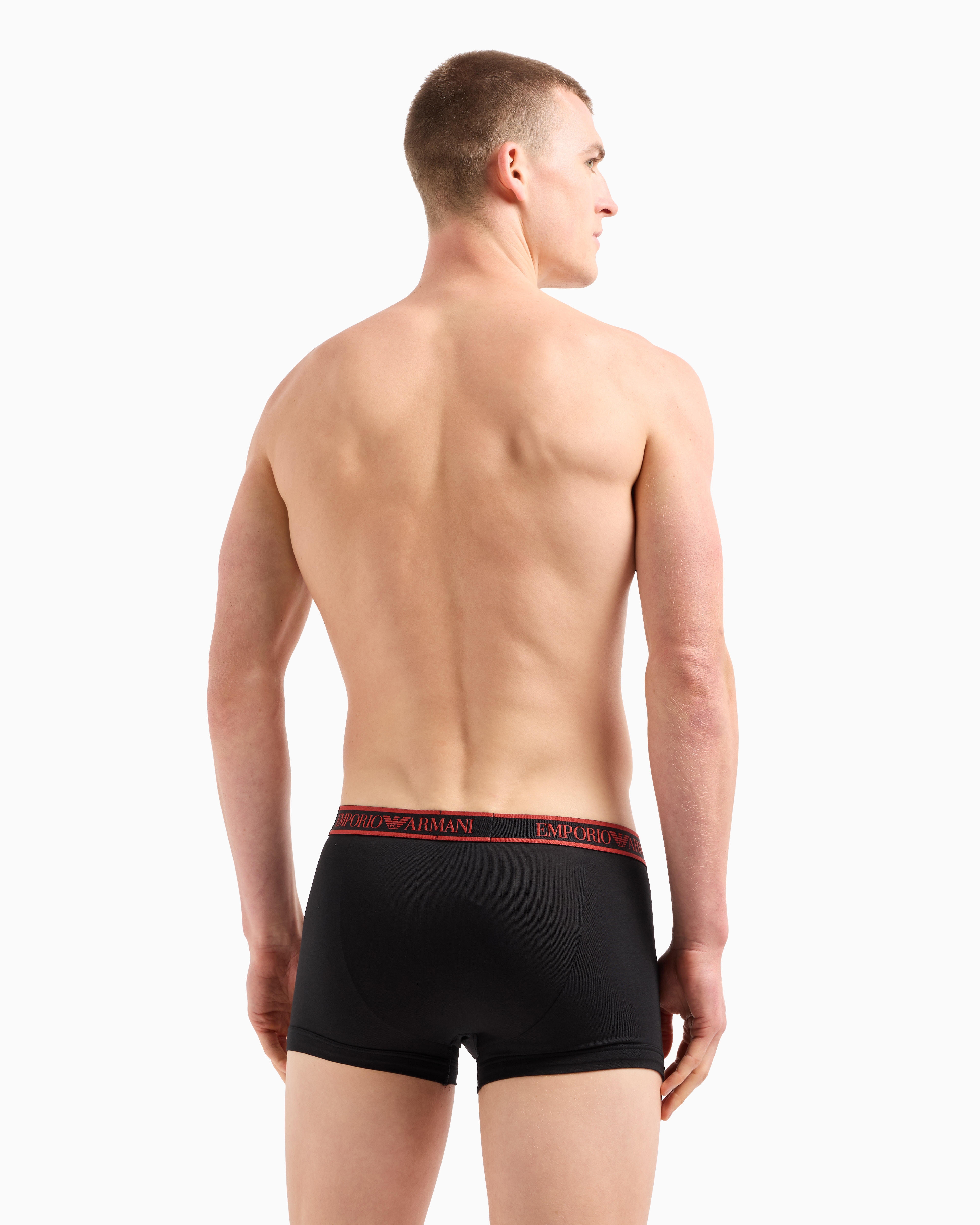 Shop Emporio Armani 3er-pack Eng Anliegende Boxershorts Mit Mittigem Logo-band In Schwarz