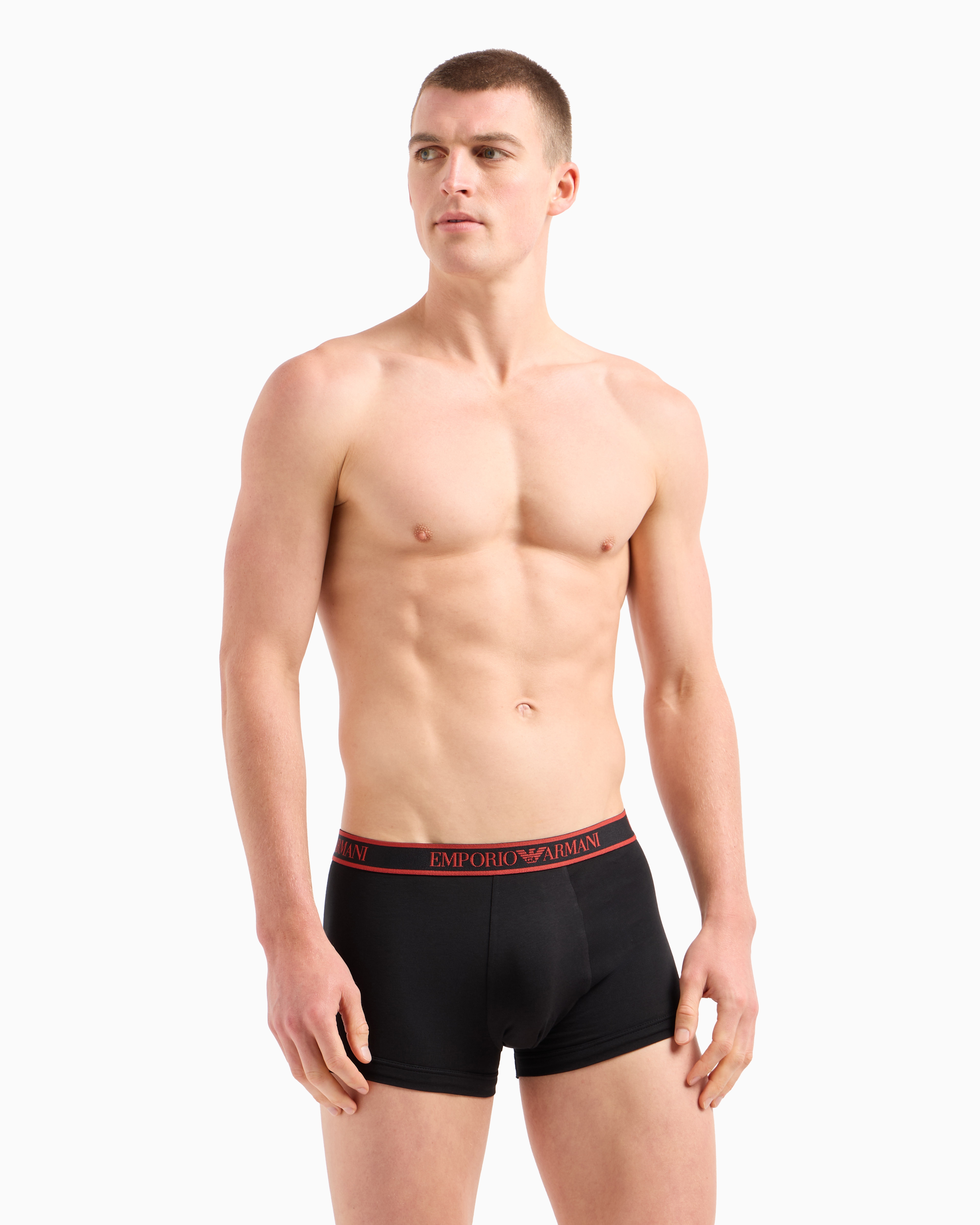 Shop Emporio Armani 3er-pack Eng Anliegende Boxershorts Mit Mittigem Logo-band In Schwarz