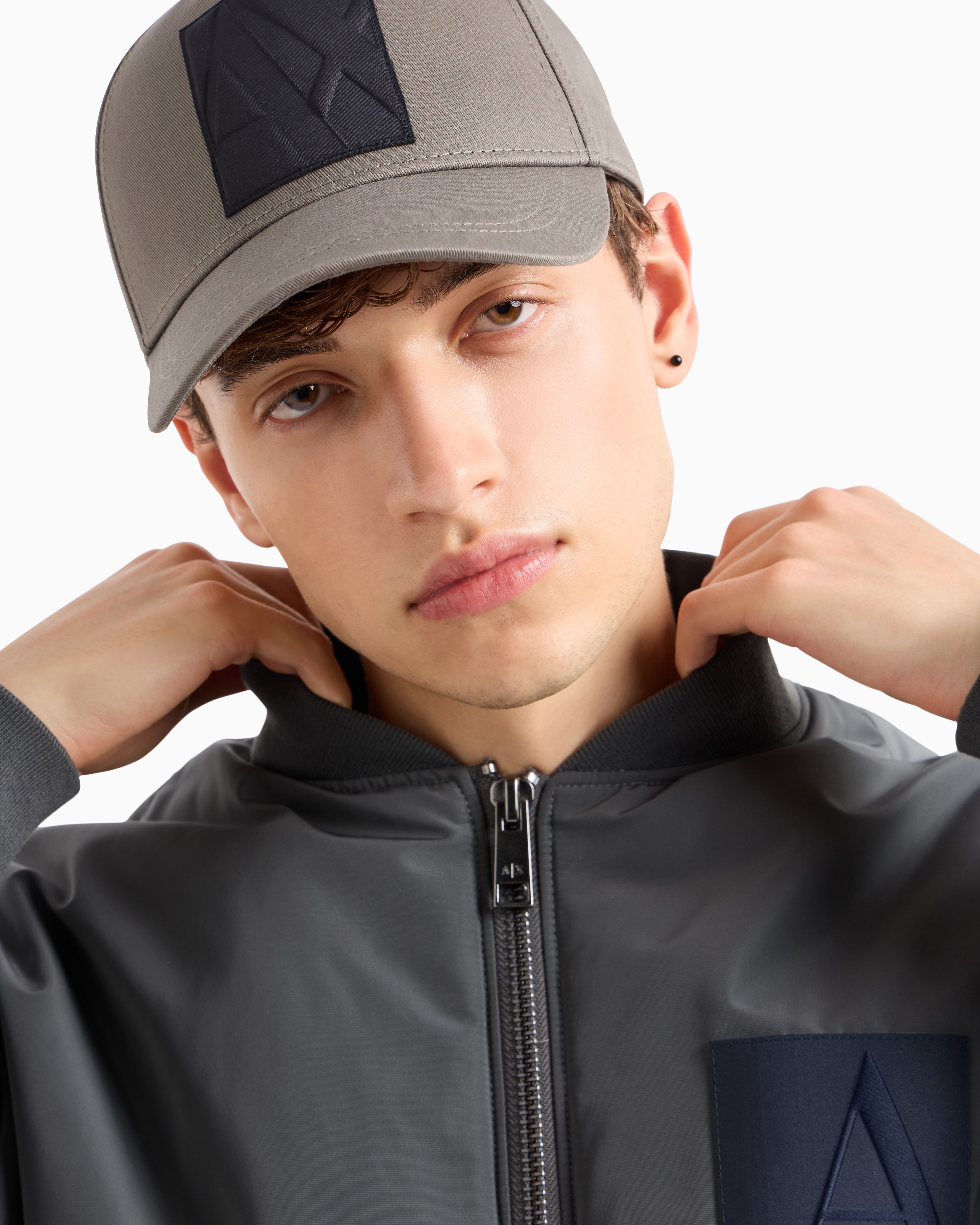 Visor hat with maxi logo