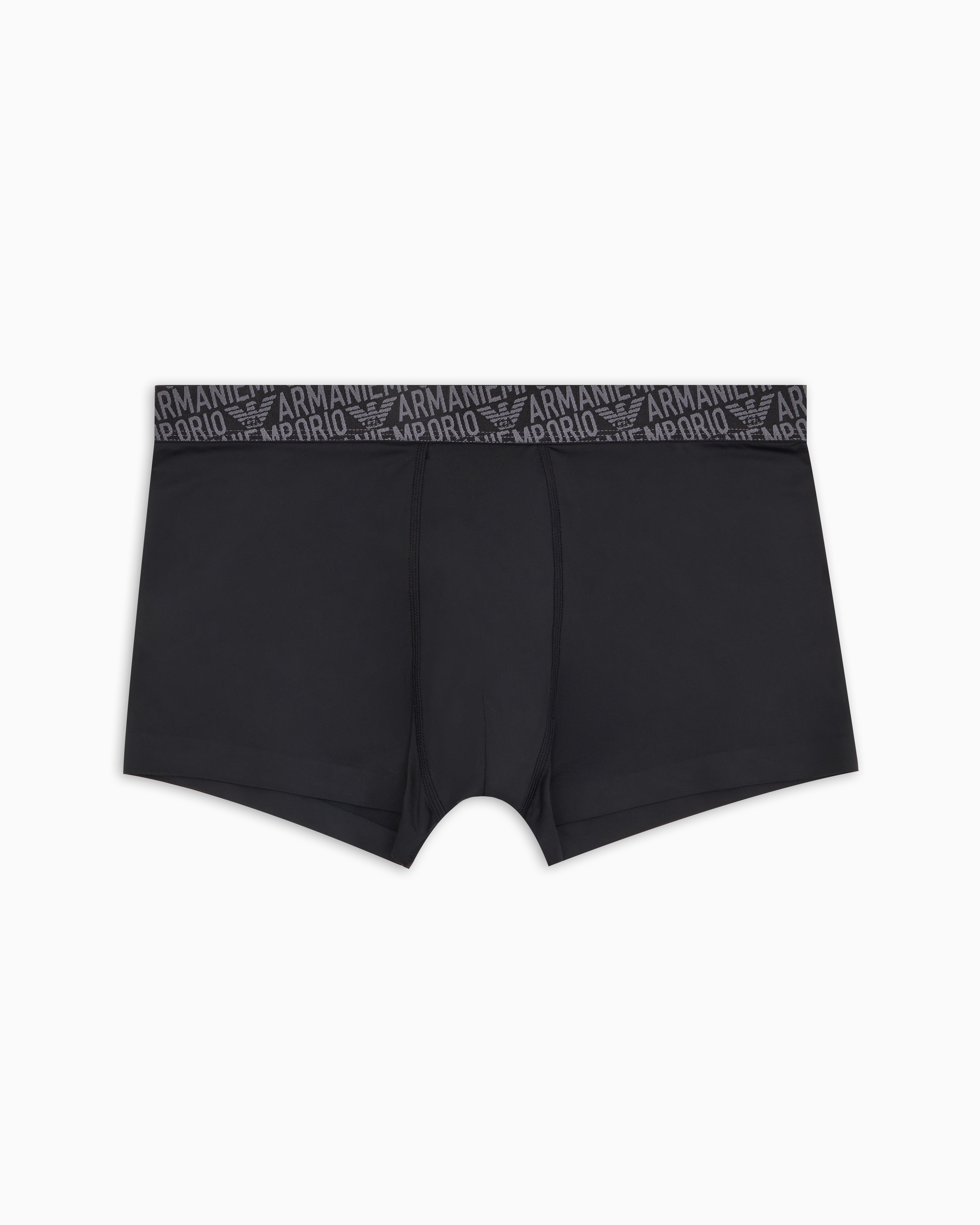 Shop Emporio Armani Eng Anliegende Boxershorts Aus Essential-mikrofaser In Schwarz