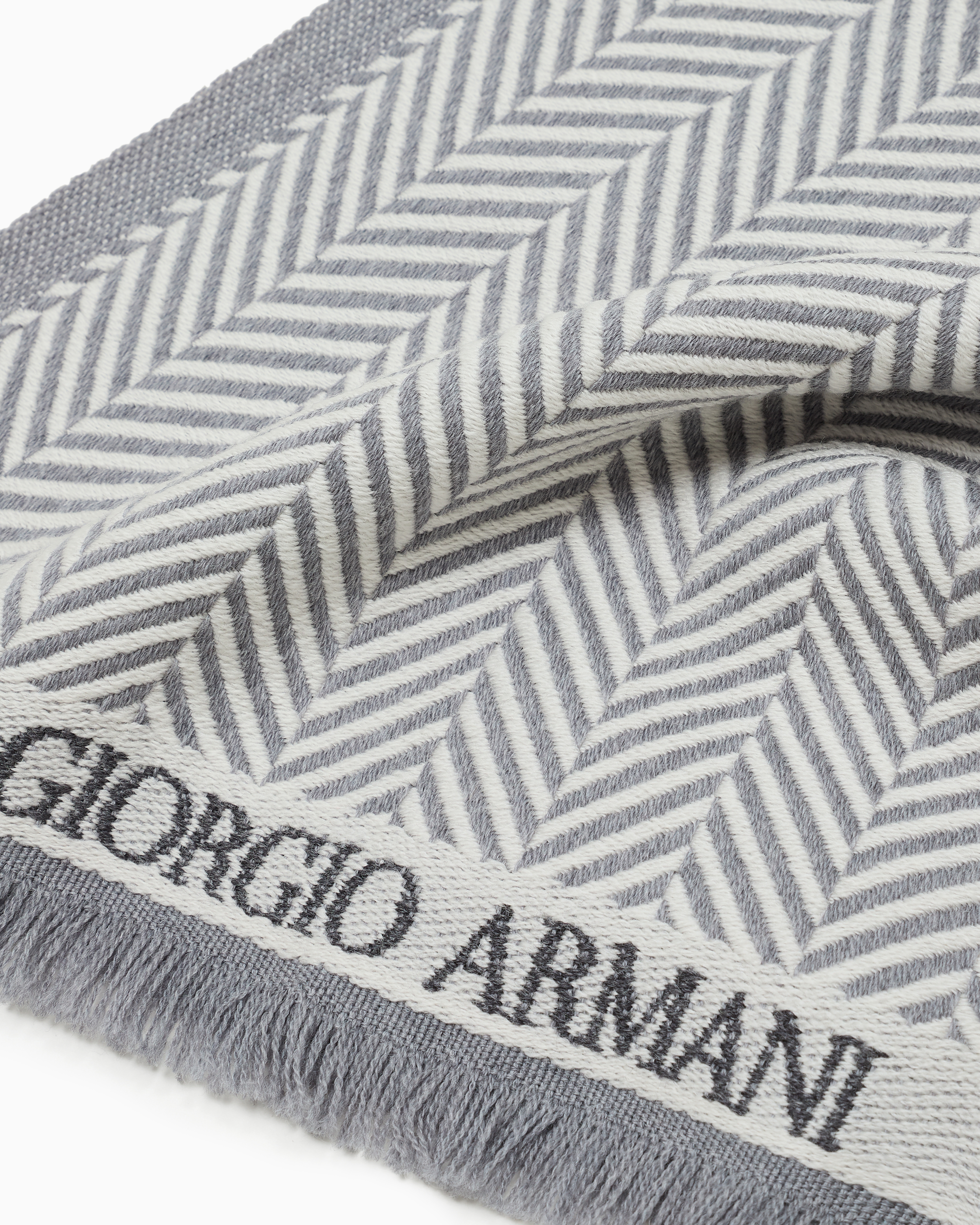 Giorgio Armani Chevron Jacquard Wool Scarf In Grey