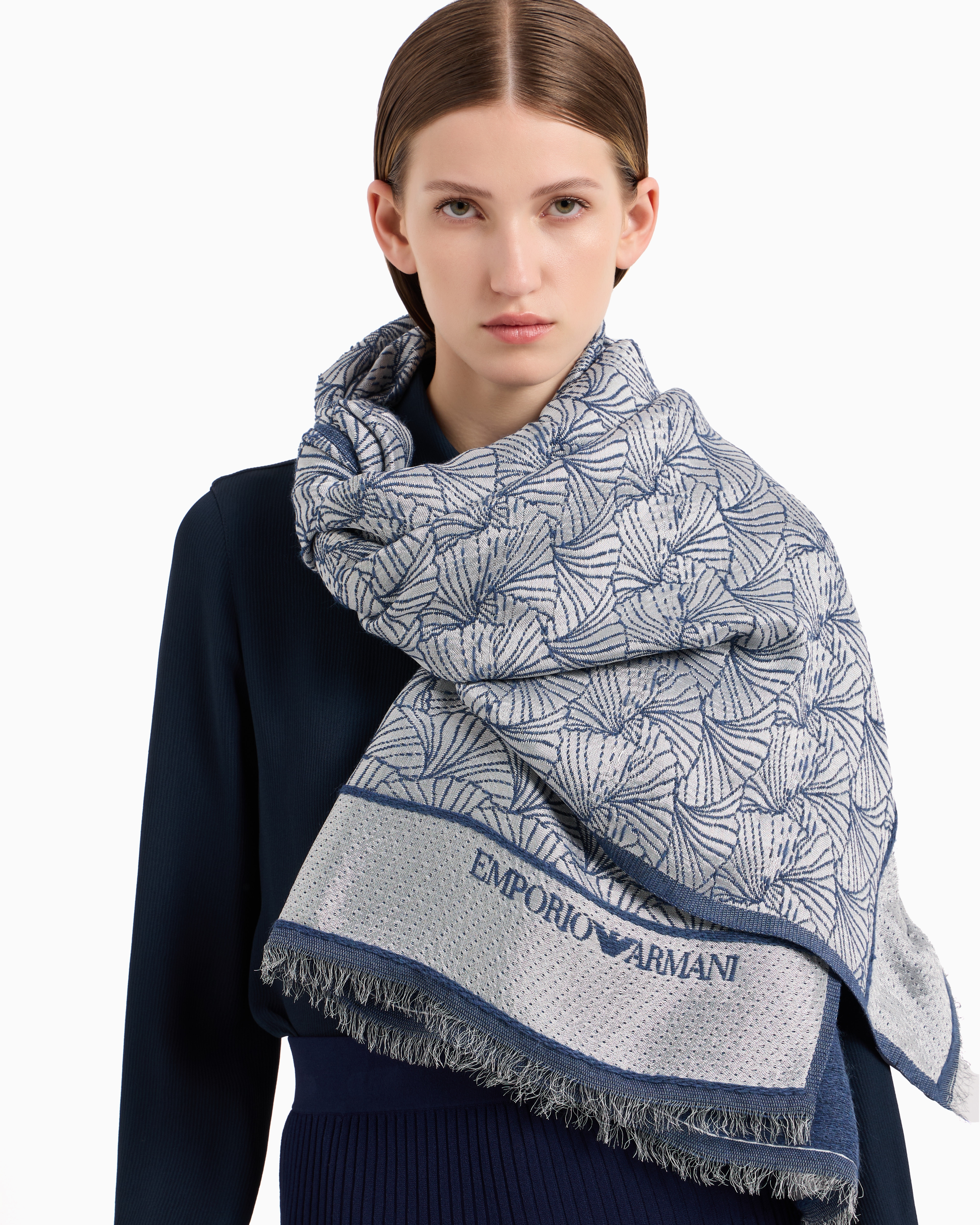 EMPORIO ARMANI STOLE WITH ALL-OVER GINKGO JACQUARD PATTERN 