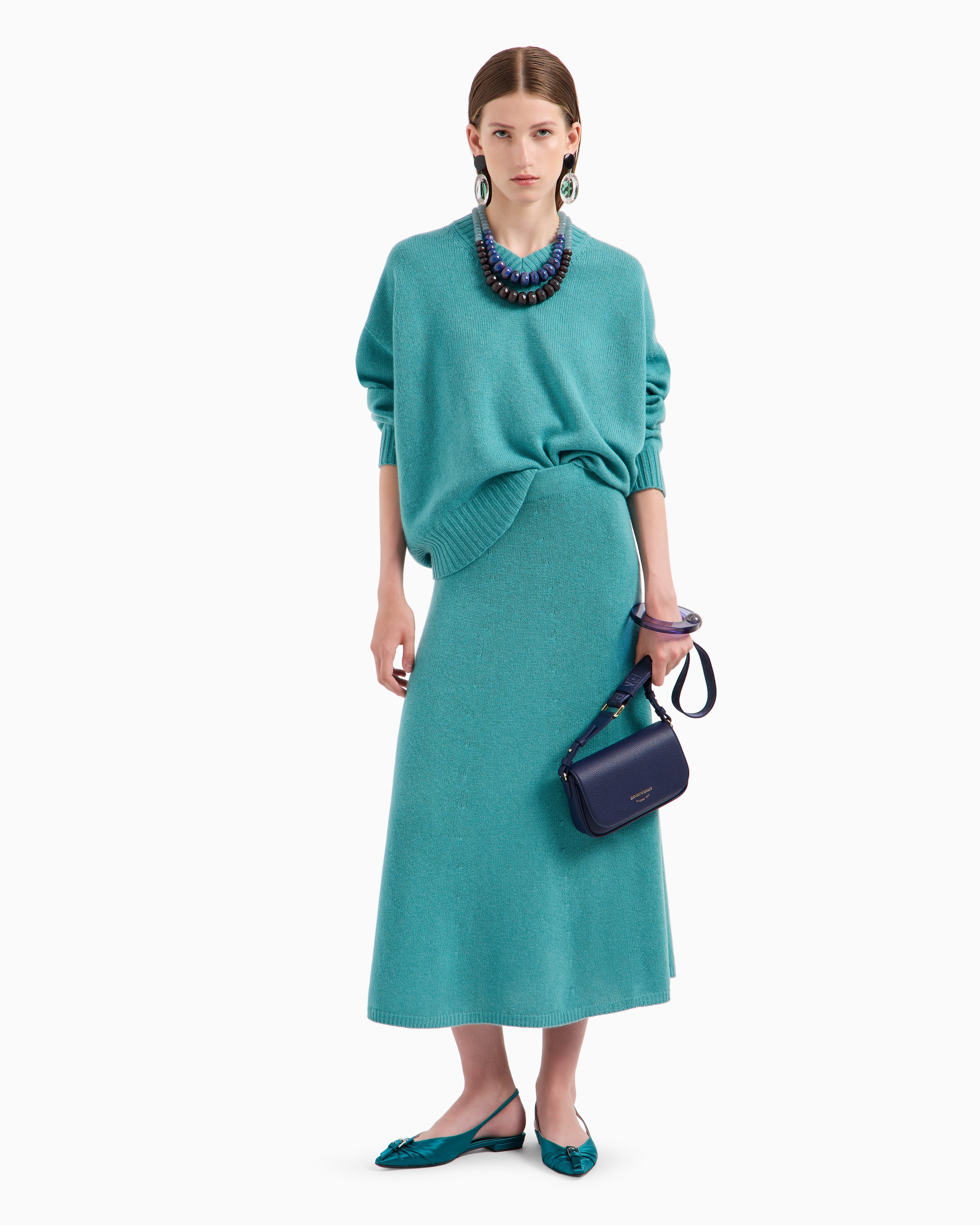 Emporio Armani Official Store Plain-knit, Virgin-wool, Seamless V-neck Jumper In Green