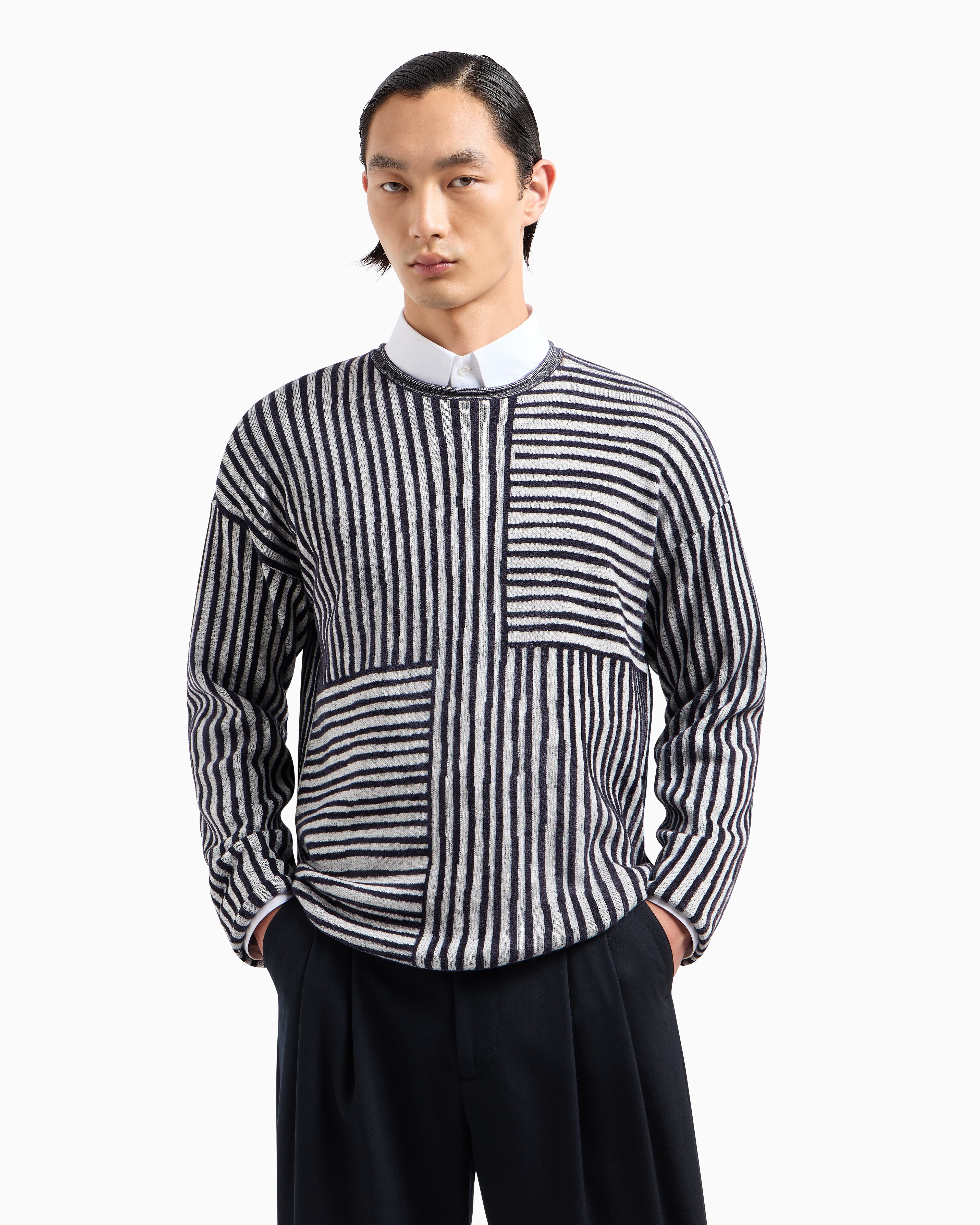 Giorgio Armani Crew-neck Jumper In A Viscose And Cotton Jacquard