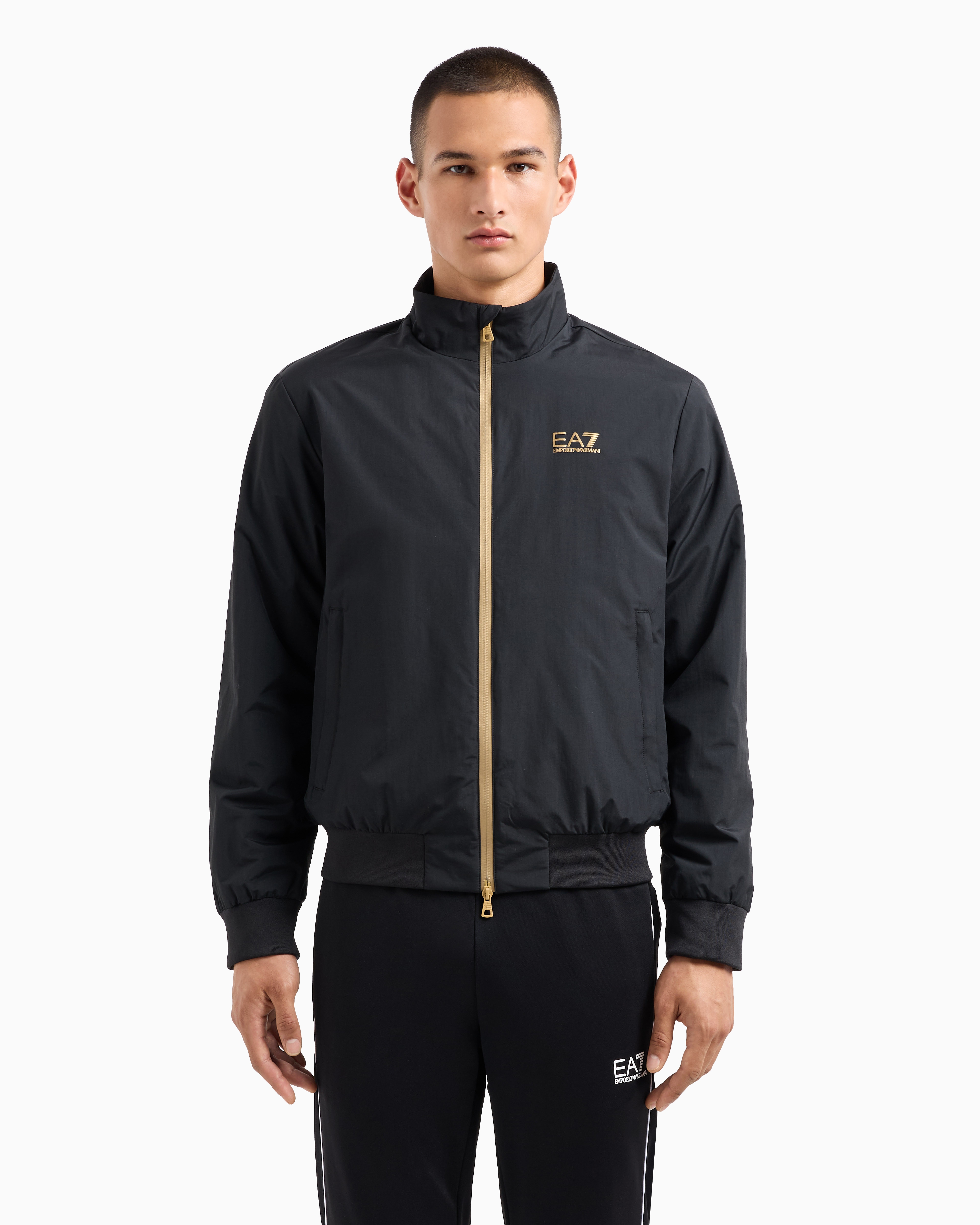 Ea7 Official Store Core Identity Bomberjacke Mit Kapuze Aus Funktionsgewebe In Schwarz