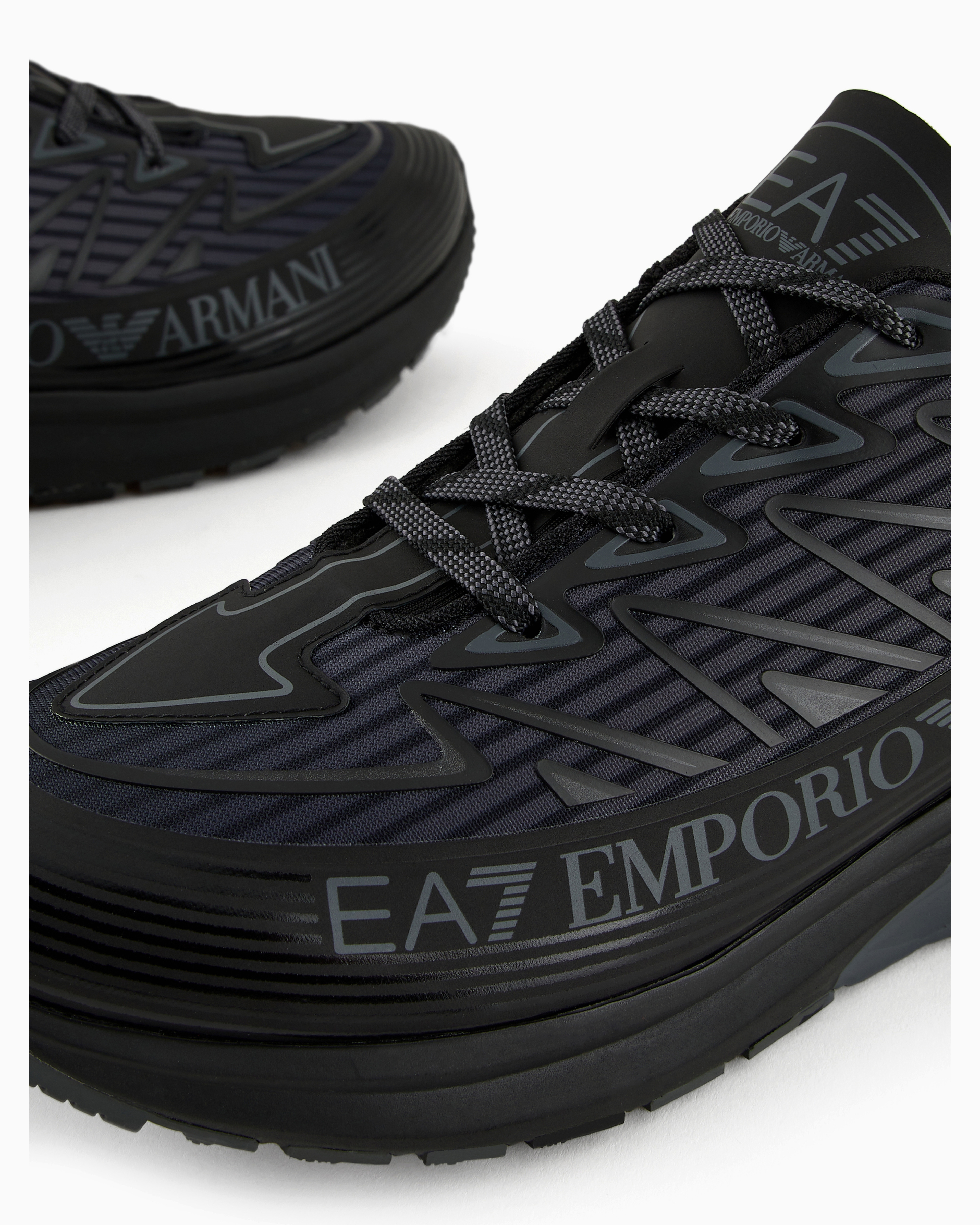 Ea7 Official Store Sneakers Crusher Distance Trail In Black 1