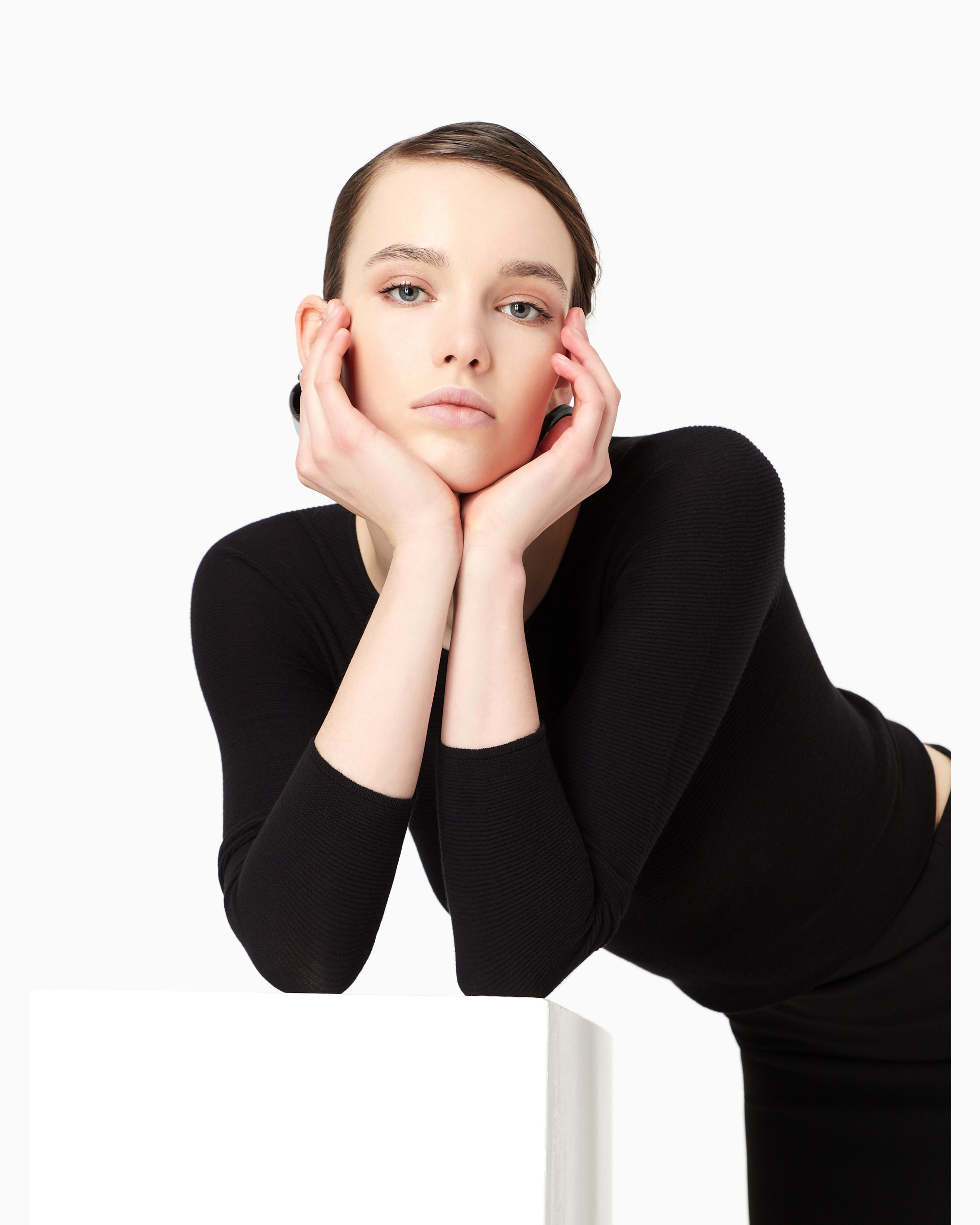 Giorgio Armani Links-stitch Viscose Long-sleeved Jumper In Black