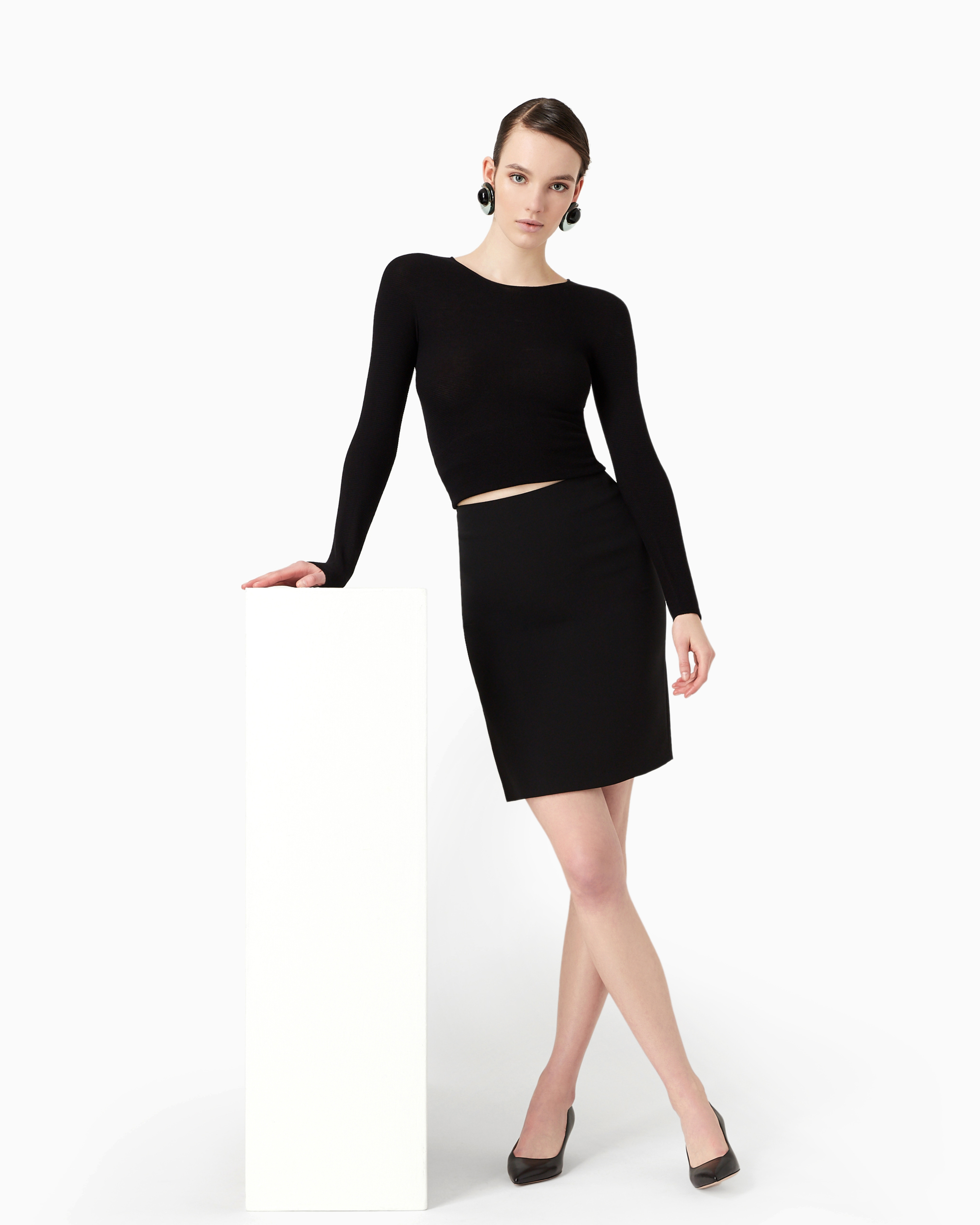 Giorgio Armani Links-stitch Viscose Long-sleeved Jumper In Black