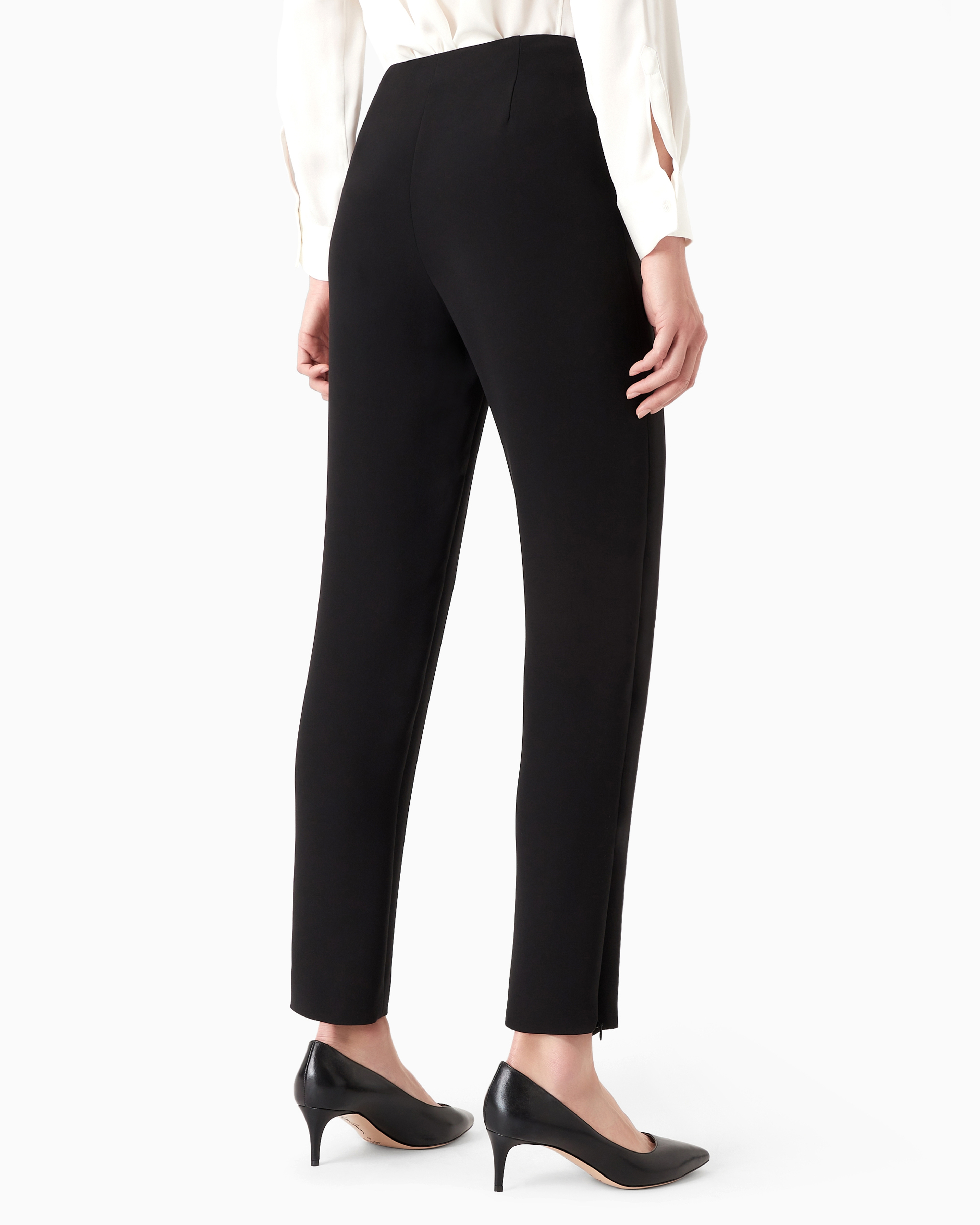 Giorgio Armani Official Store Zigarettenhosen Aus Reiner Seide In Schwarz