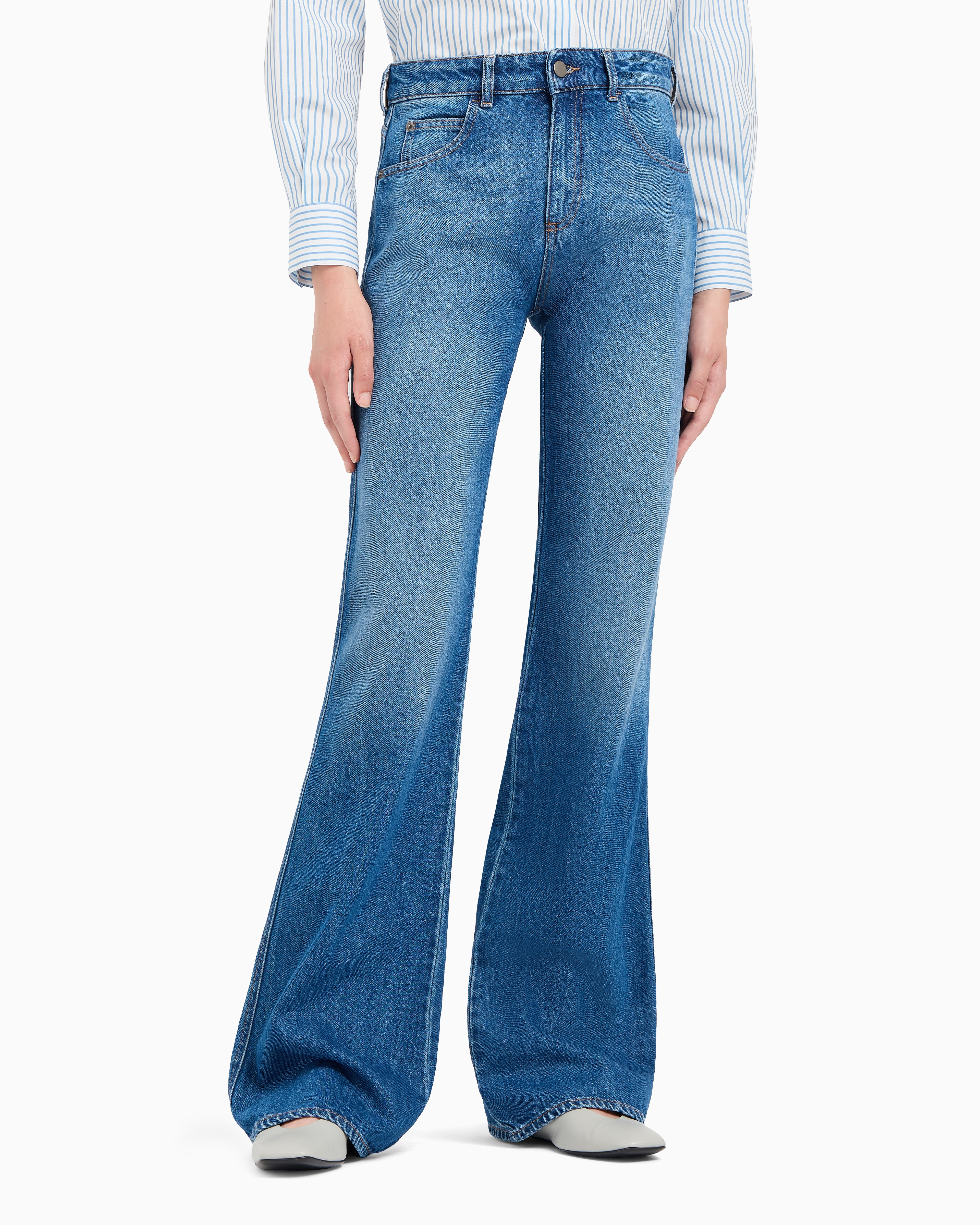 Emporio Armani Official Store J9d Mid-rise Jeans With A Flared Hem In Vintage-look Denim In Medium Blue