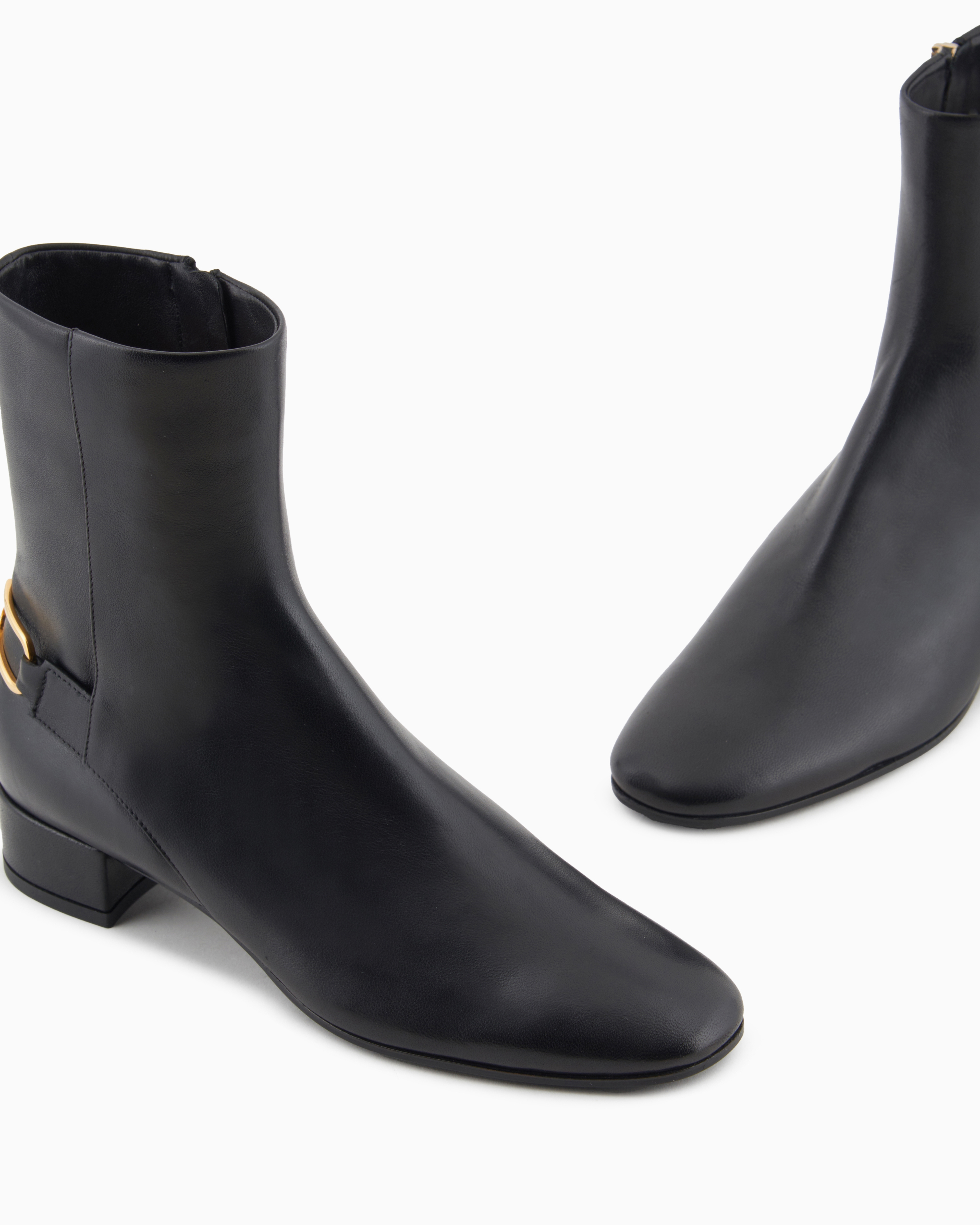 Emporio Armani Official Store Bottines En Nappa Avec Plaque Aigle In Noir