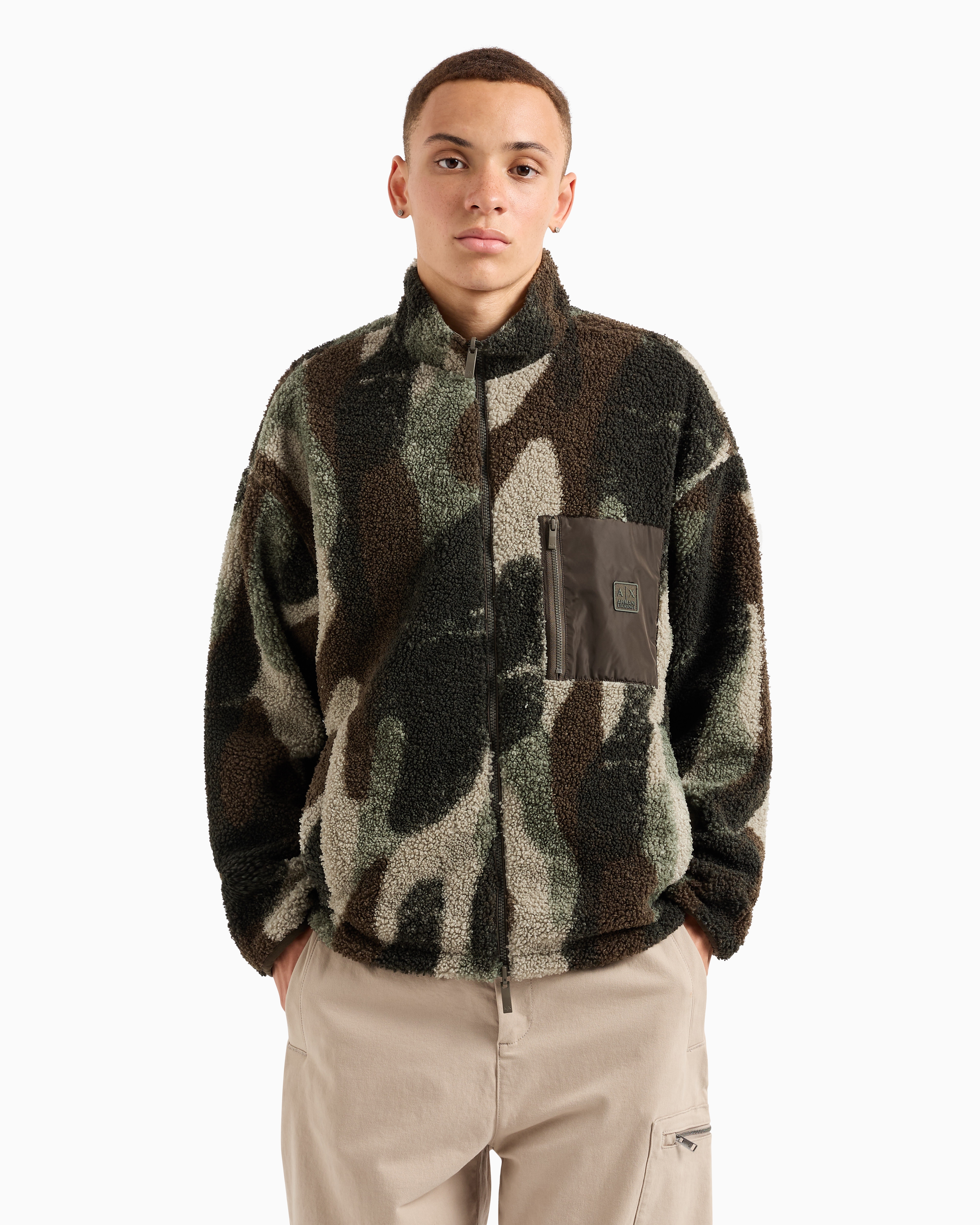 Reversible camouflage zones across the entire surface