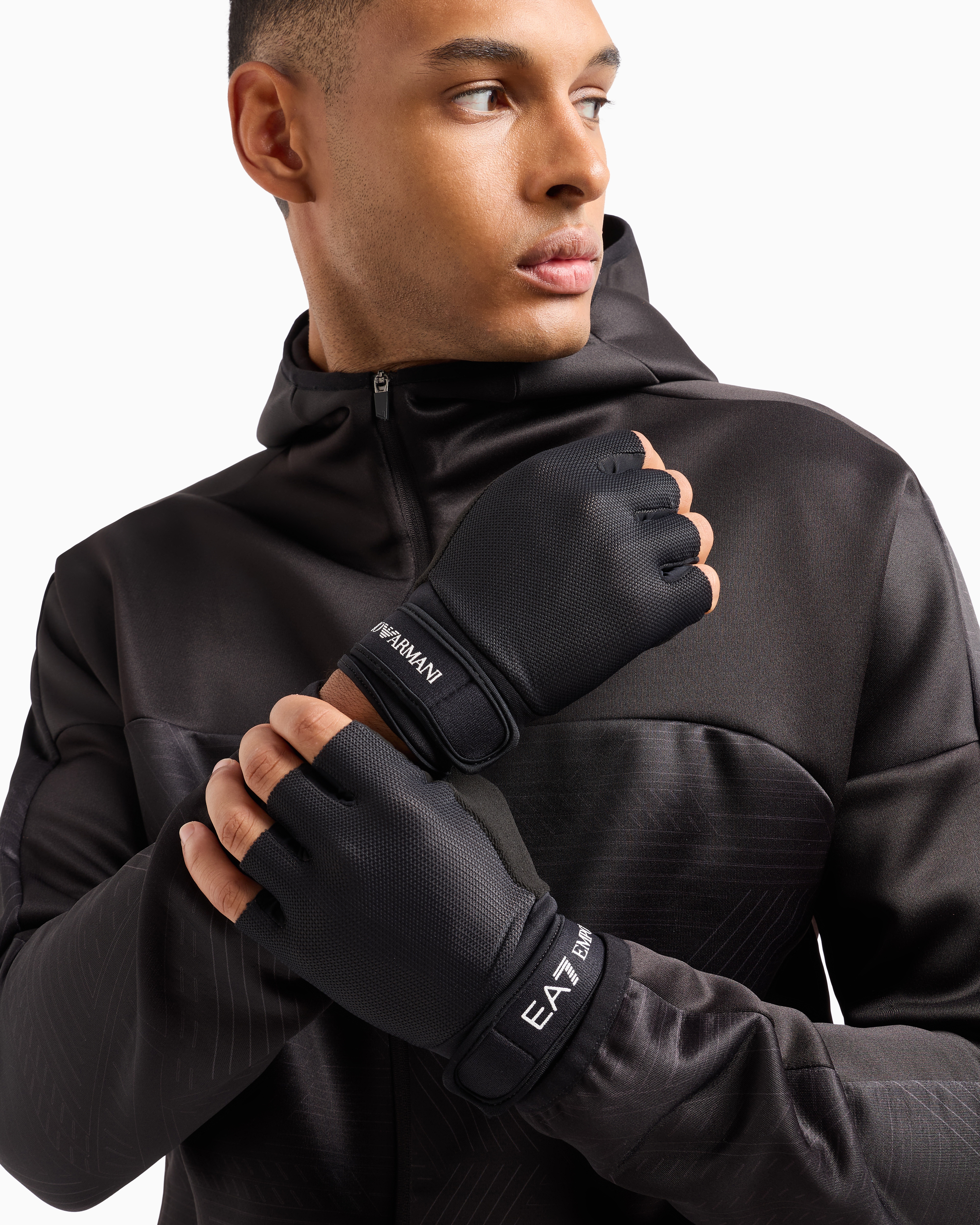 Shop Ea7 Dynamic Athlete Gym Gloves In Black